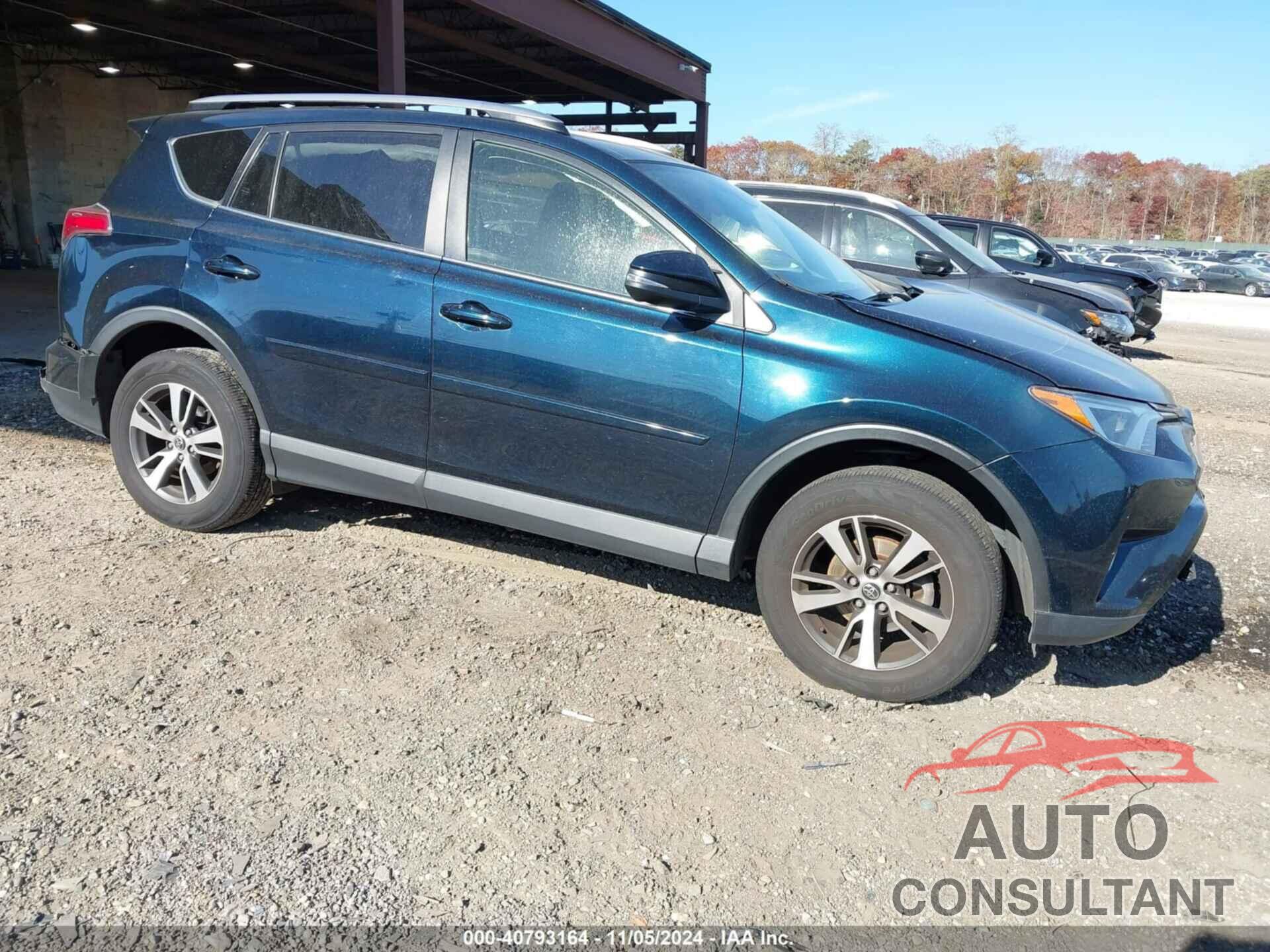 TOYOTA RAV4 2018 - JTMRFREV3JJ239519