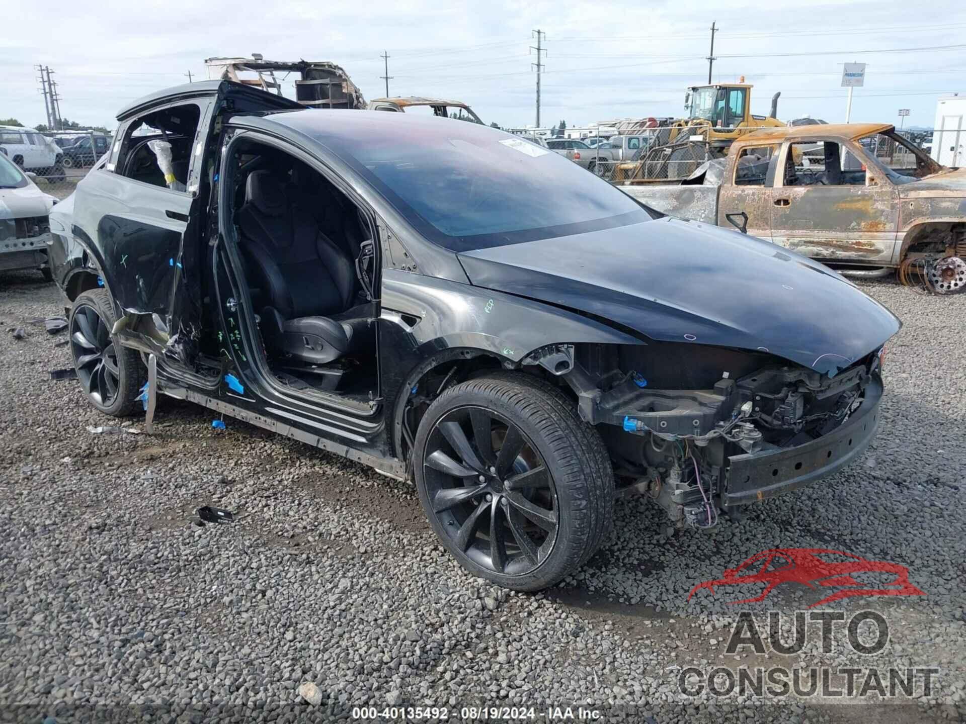 TESLA MODEL X 2018 - 5YJXCBE2XJF103618