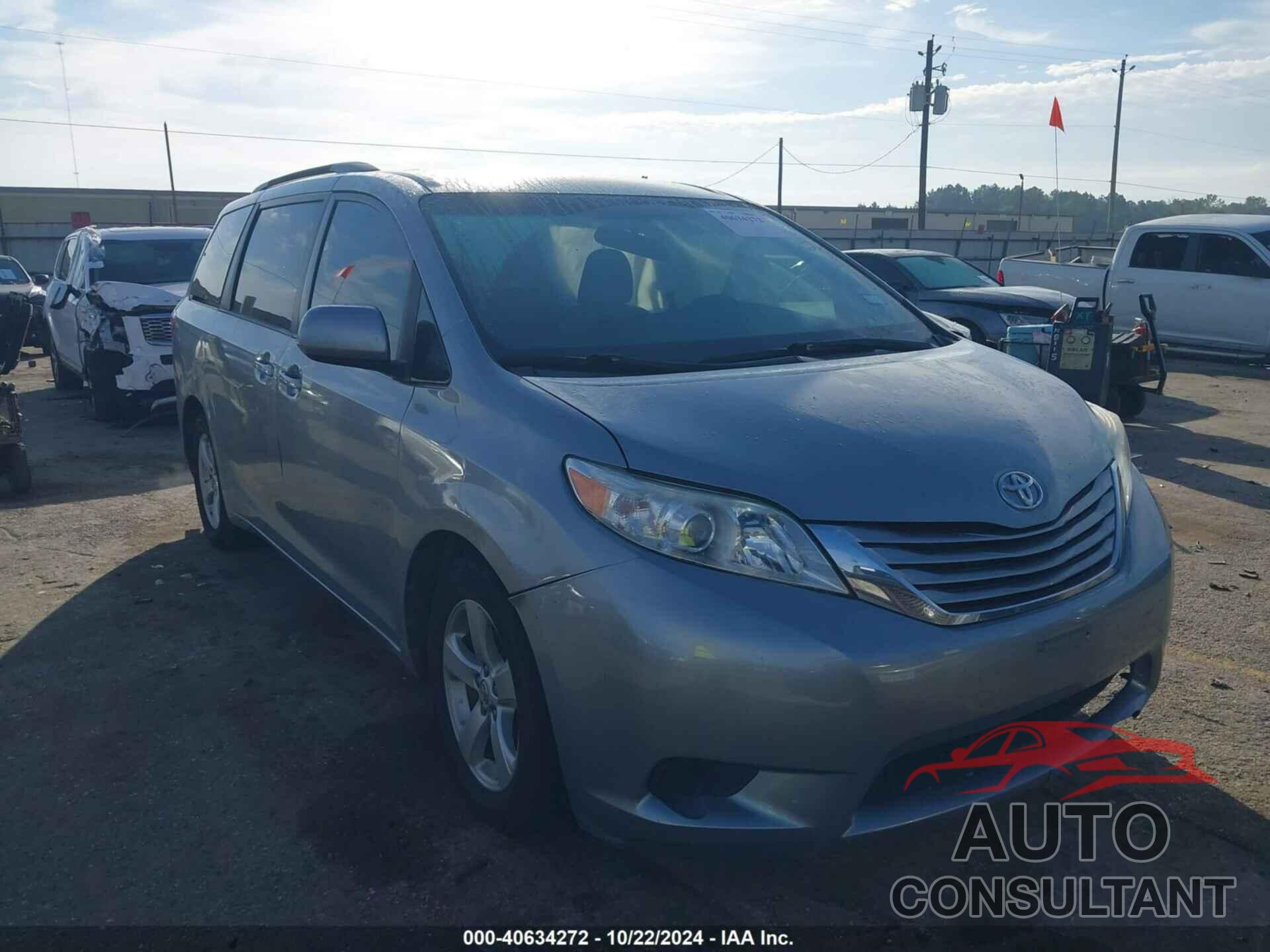 TOYOTA SIENNA 2015 - 5TDKK3DC8FS537049