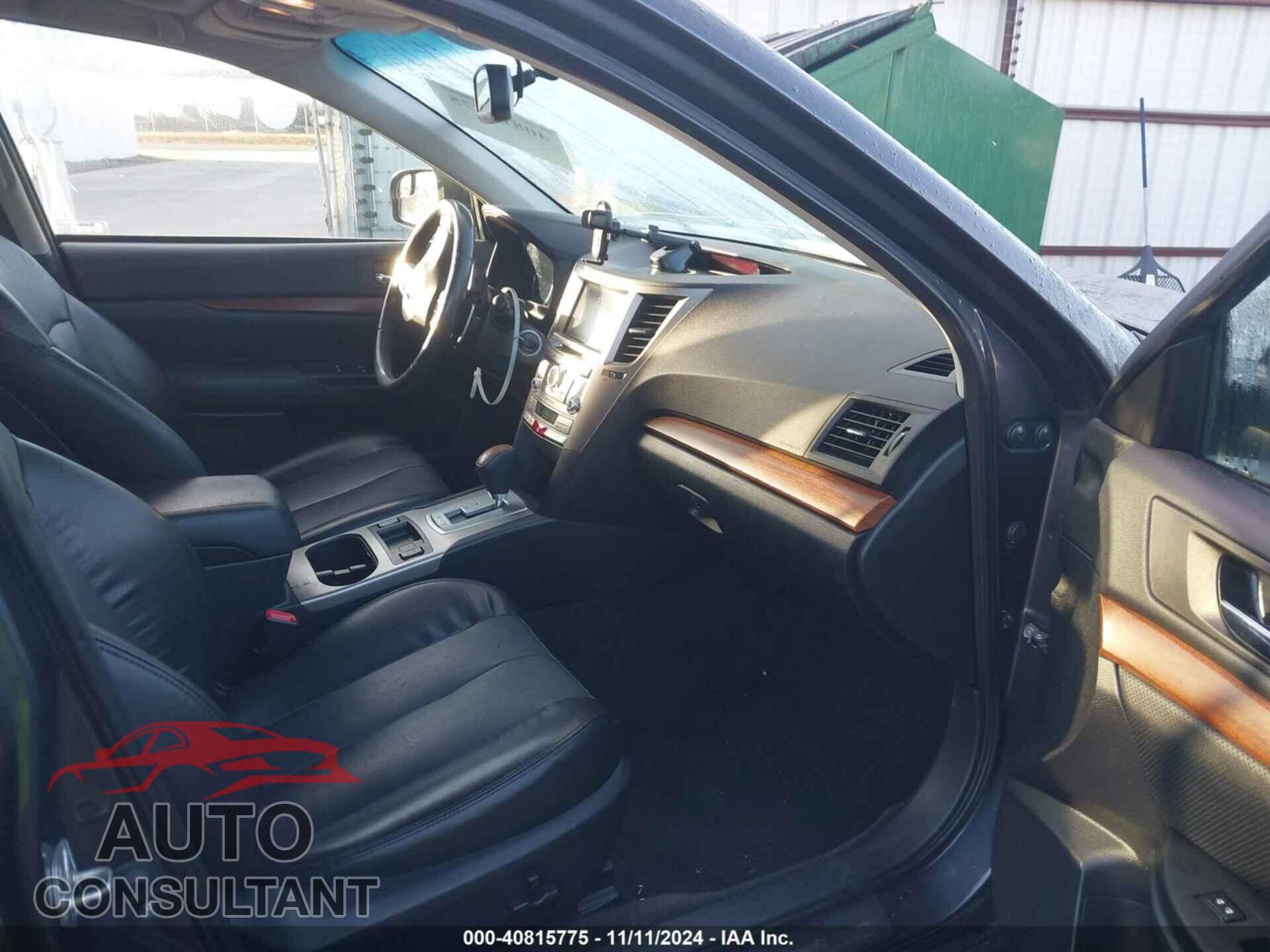 SUBARU OUTBACK 2013 - 4S4BRBLC8D3223791