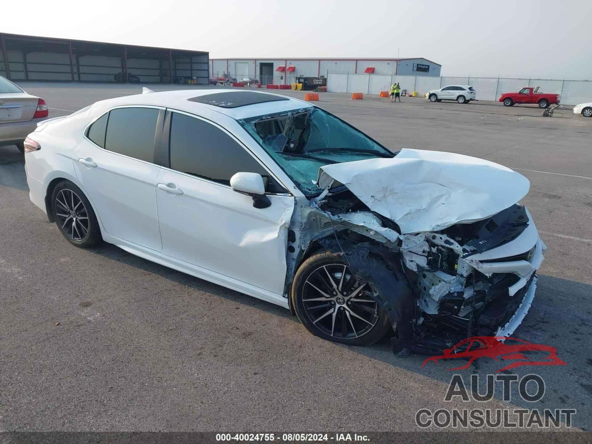TOYOTA CAMRY 2024 - 4T1T11BK8RU109855