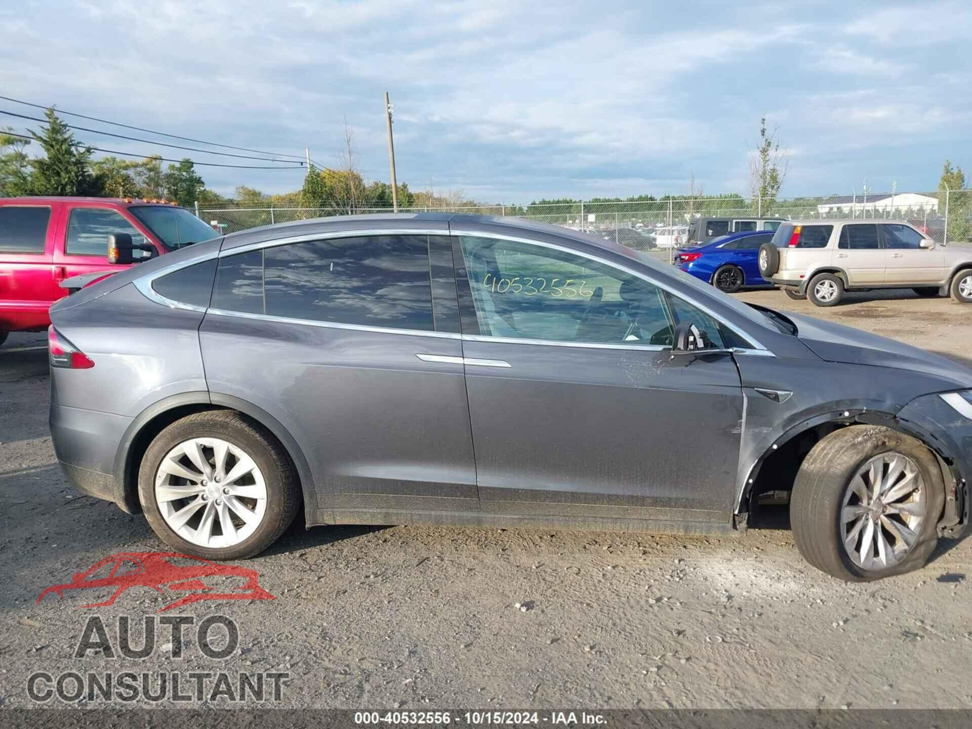 TESLA MODEL X 2020 - 5YJXCBE21LF298401