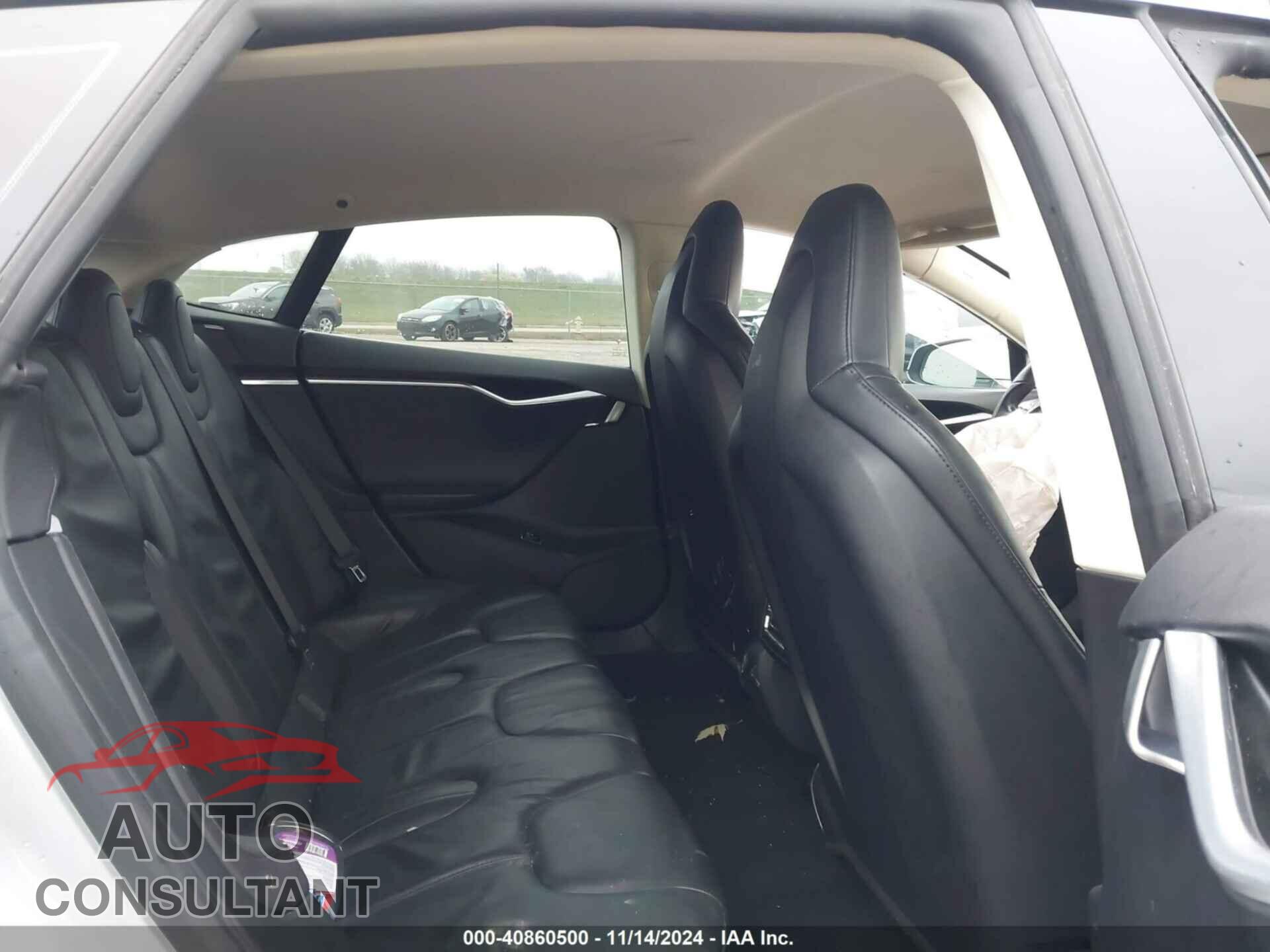 TESLA MODEL S 2013 - 5YJSA1CG3DFP09551