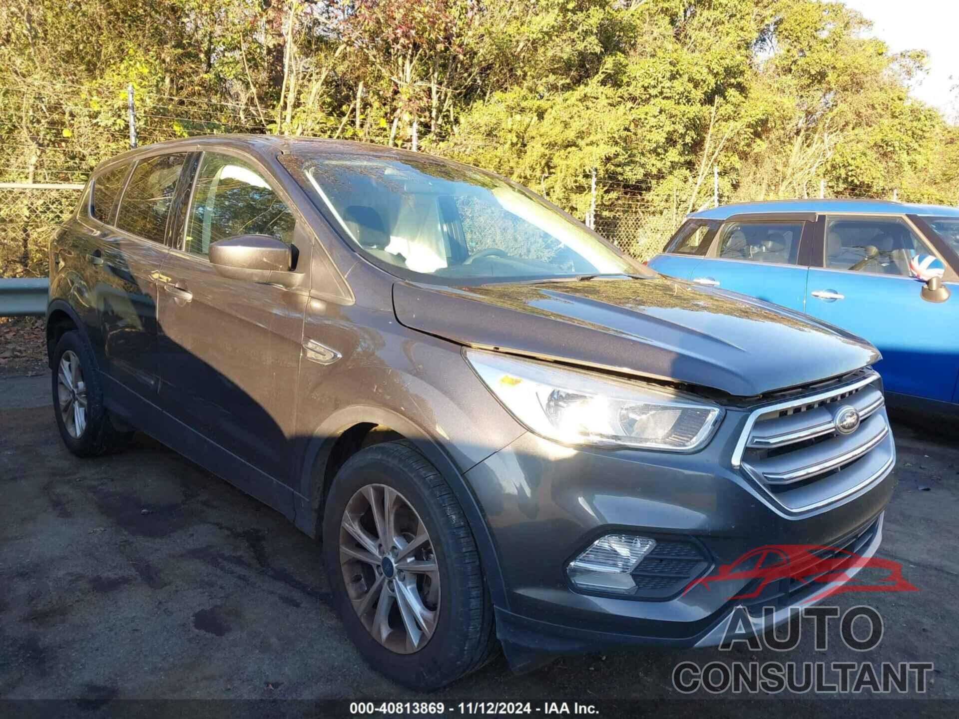 FORD ESCAPE 2017 - 1FMCU0GD4HUA19144