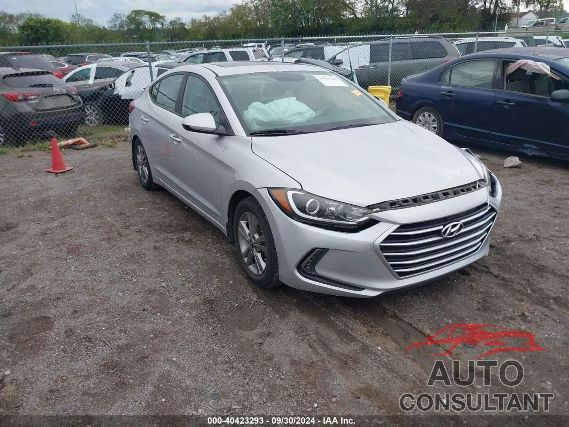 HYUNDAI ELANTRA 2018 - KMHD84LF3JU493082