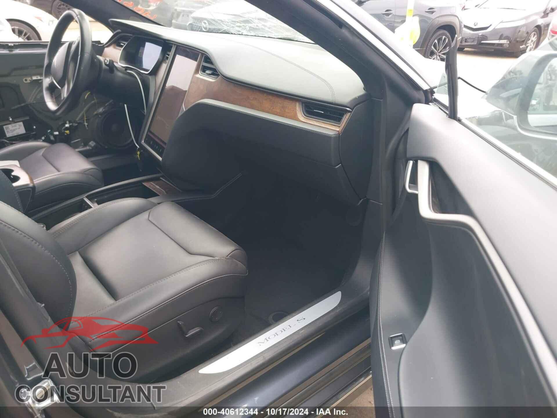 TESLA MODEL S 2018 - 5YJSA1E23JF295619
