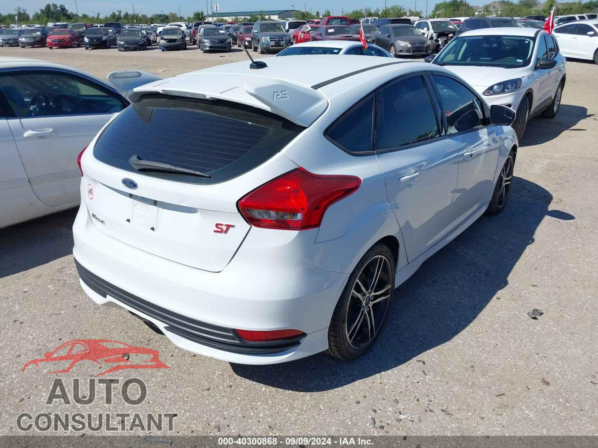 FORD FOCUS ST 2018 - 1FADP3L90JL242995