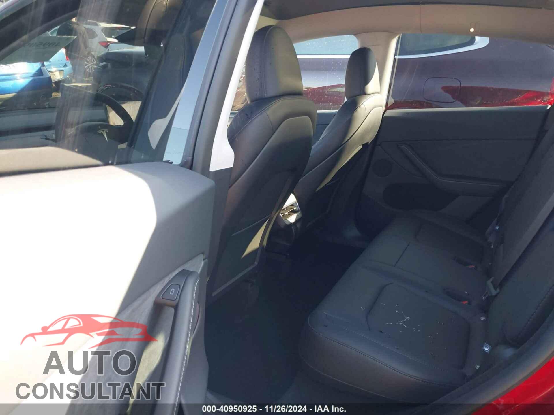 TESLA MODEL Y 2024 - 7SAYGDED7RA310226