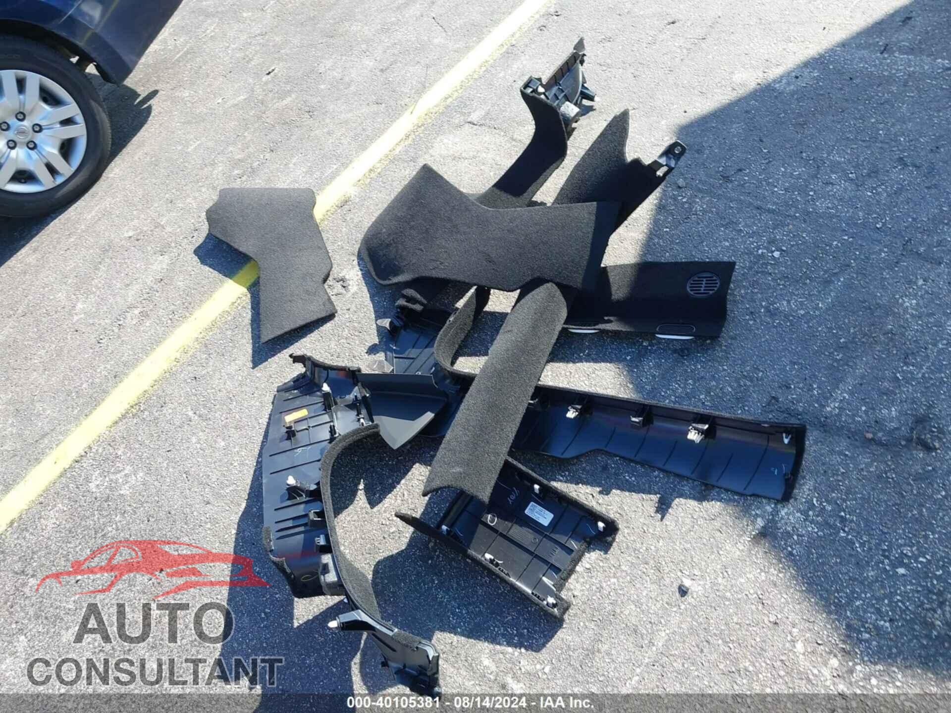TESLA MODEL 3 2024 - 5YJ3E1EAXRF735539