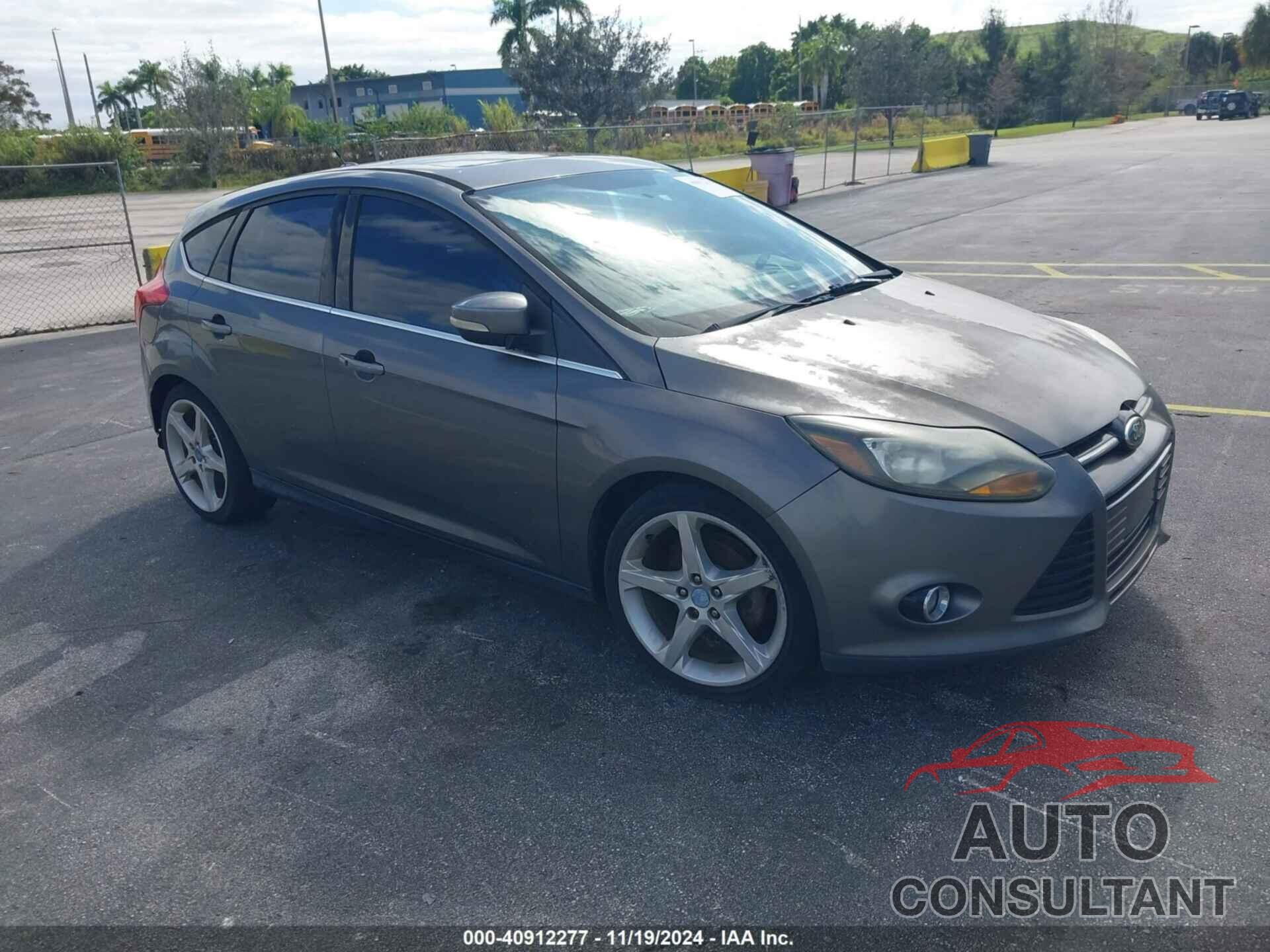 FORD FOCUS 2013 - 1FADP3N27DL129646