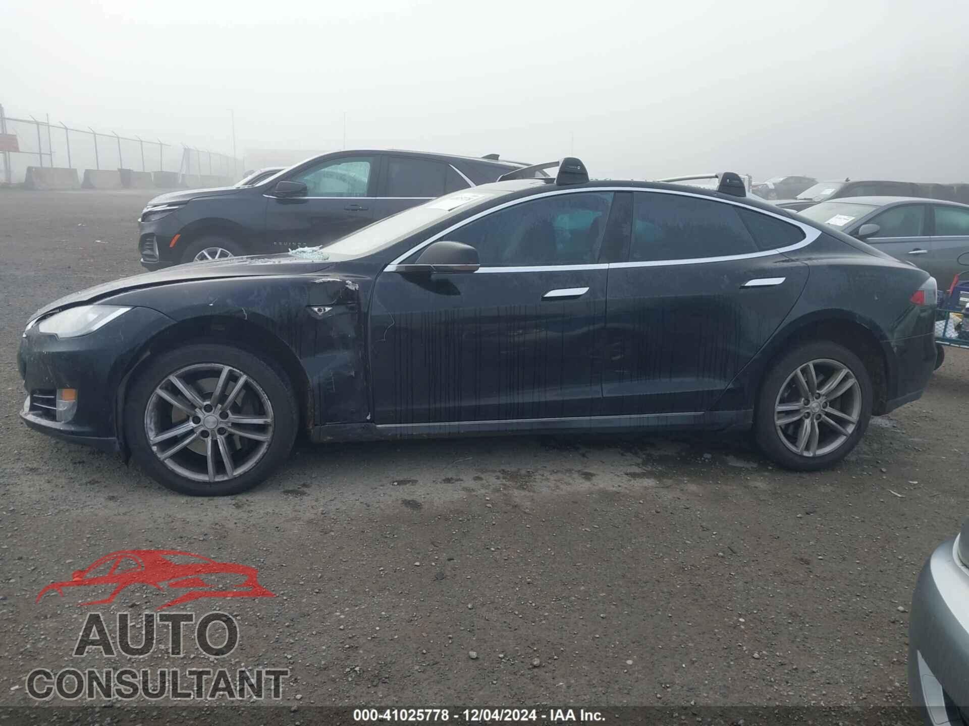 TESLA MODEL S 2013 - 5YJSA1AC8DFP10789