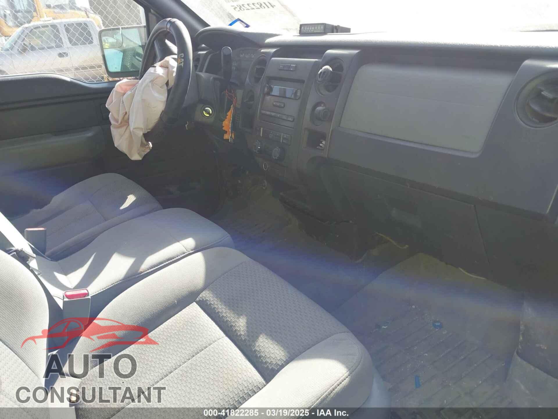 FORD F-150 2013 - 1FTMF1CM2DKE67824