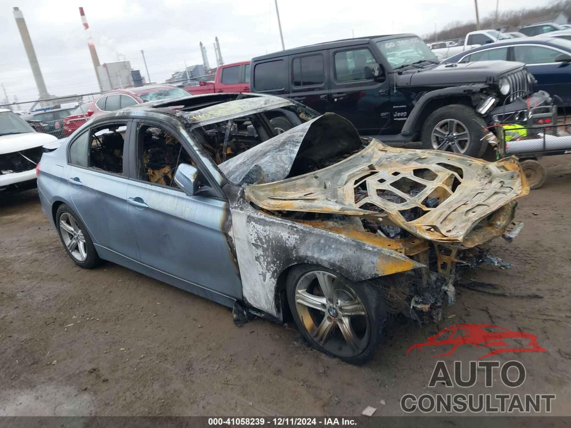 BMW 328I 2013 - WBA3B3C59DF541144