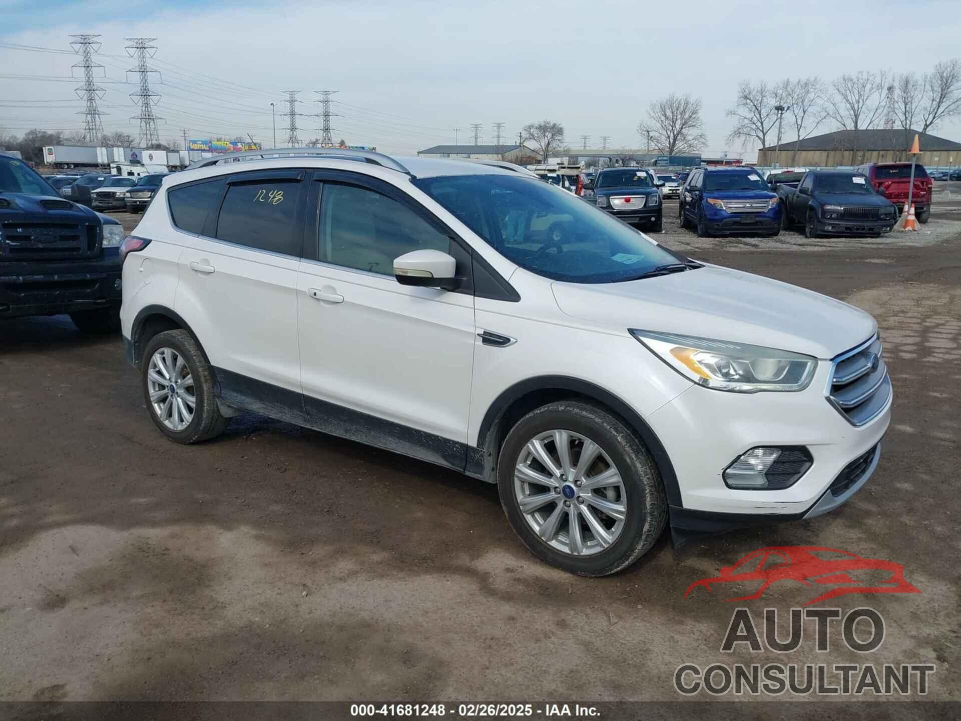 FORD ESCAPE 2017 - 1FMCU0JD4HUD74274