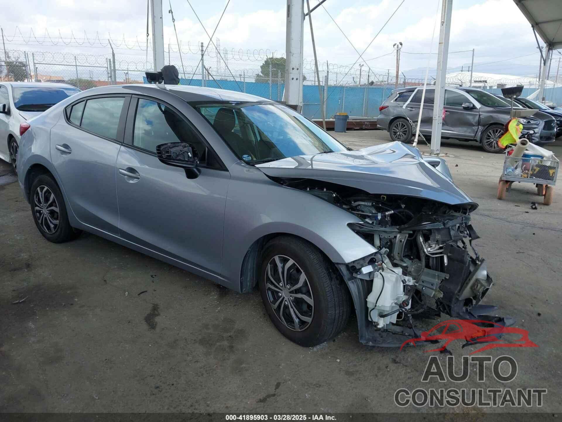 MAZDA MAZDA3 2017 - 3MZBN1U77HM104532
