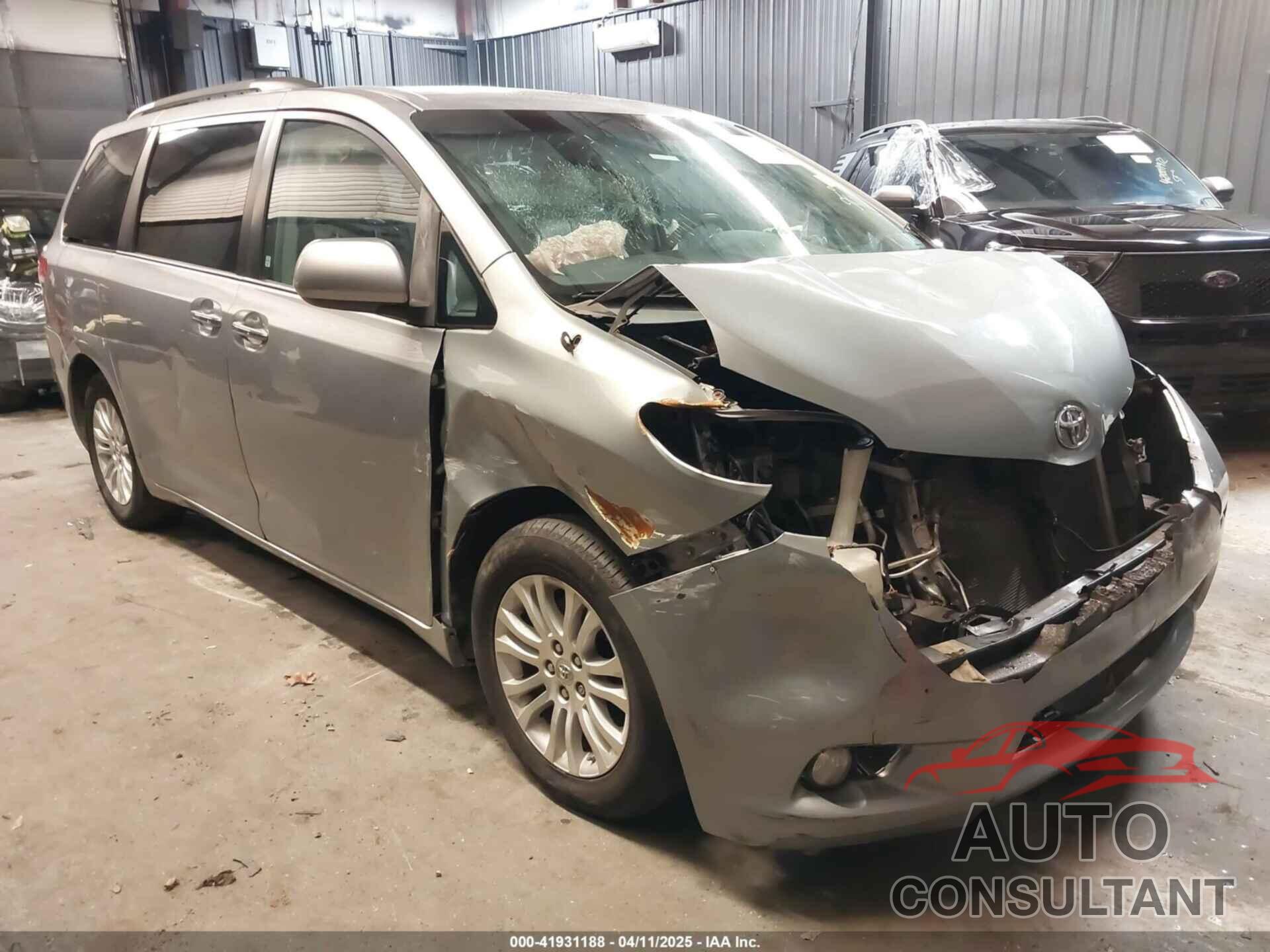 TOYOTA SIENNA 2013 - 5TDYK3DC7DS365989