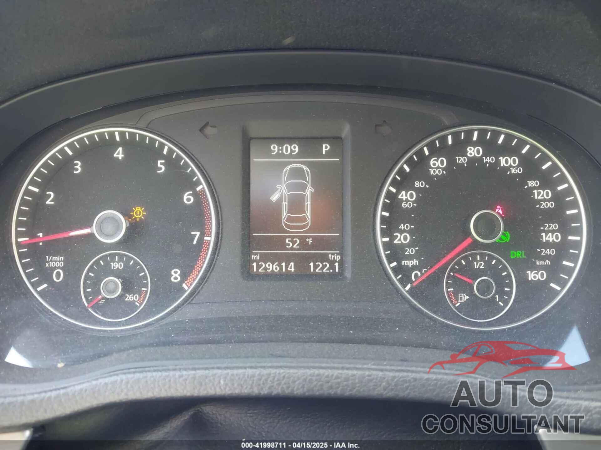 VOLKSWAGEN PASSAT 2014 - 1VWBH7A38EC015013