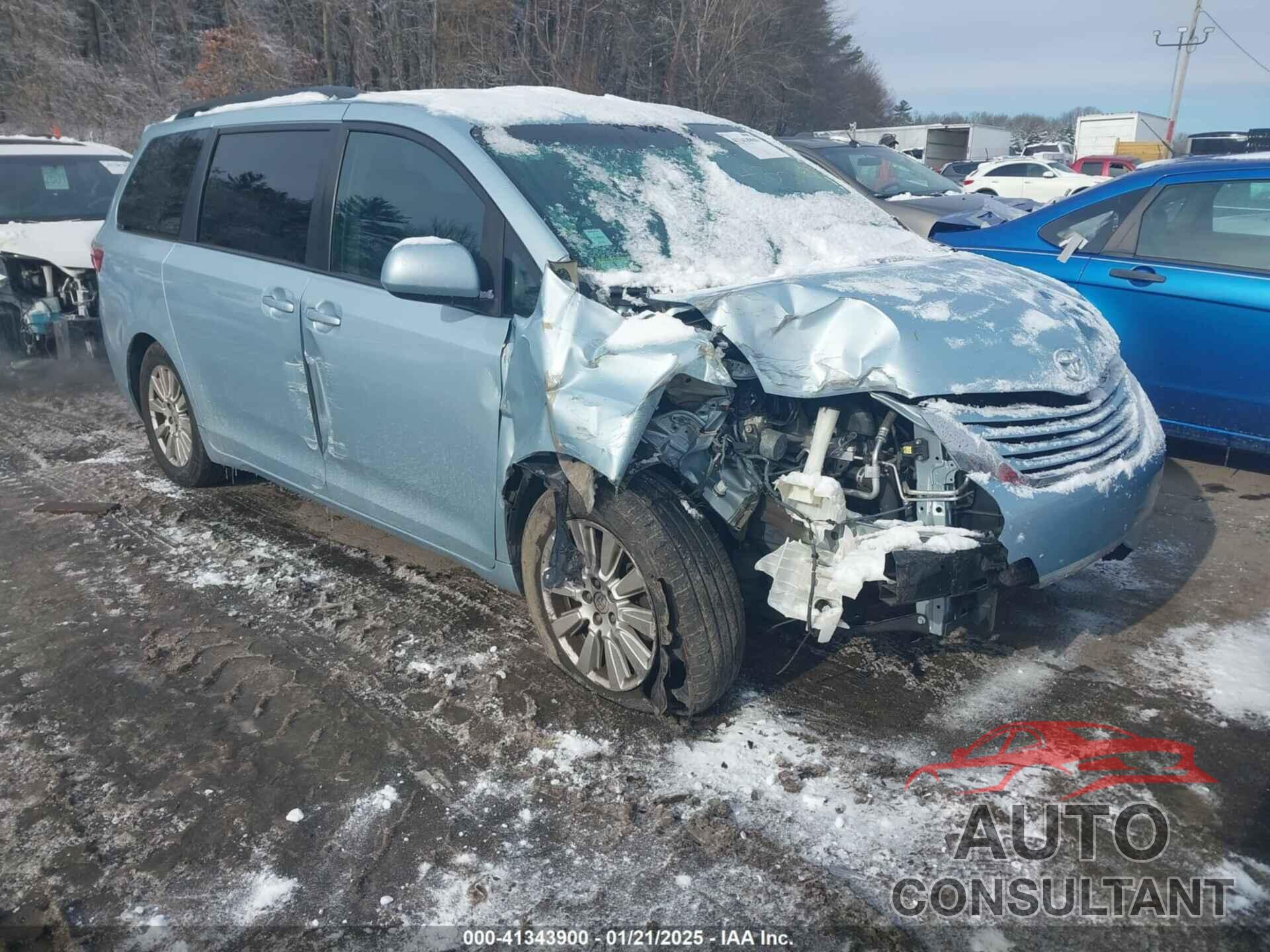 TOYOTA SIENNA 2017 - 5TDJZ3DC5HS158746