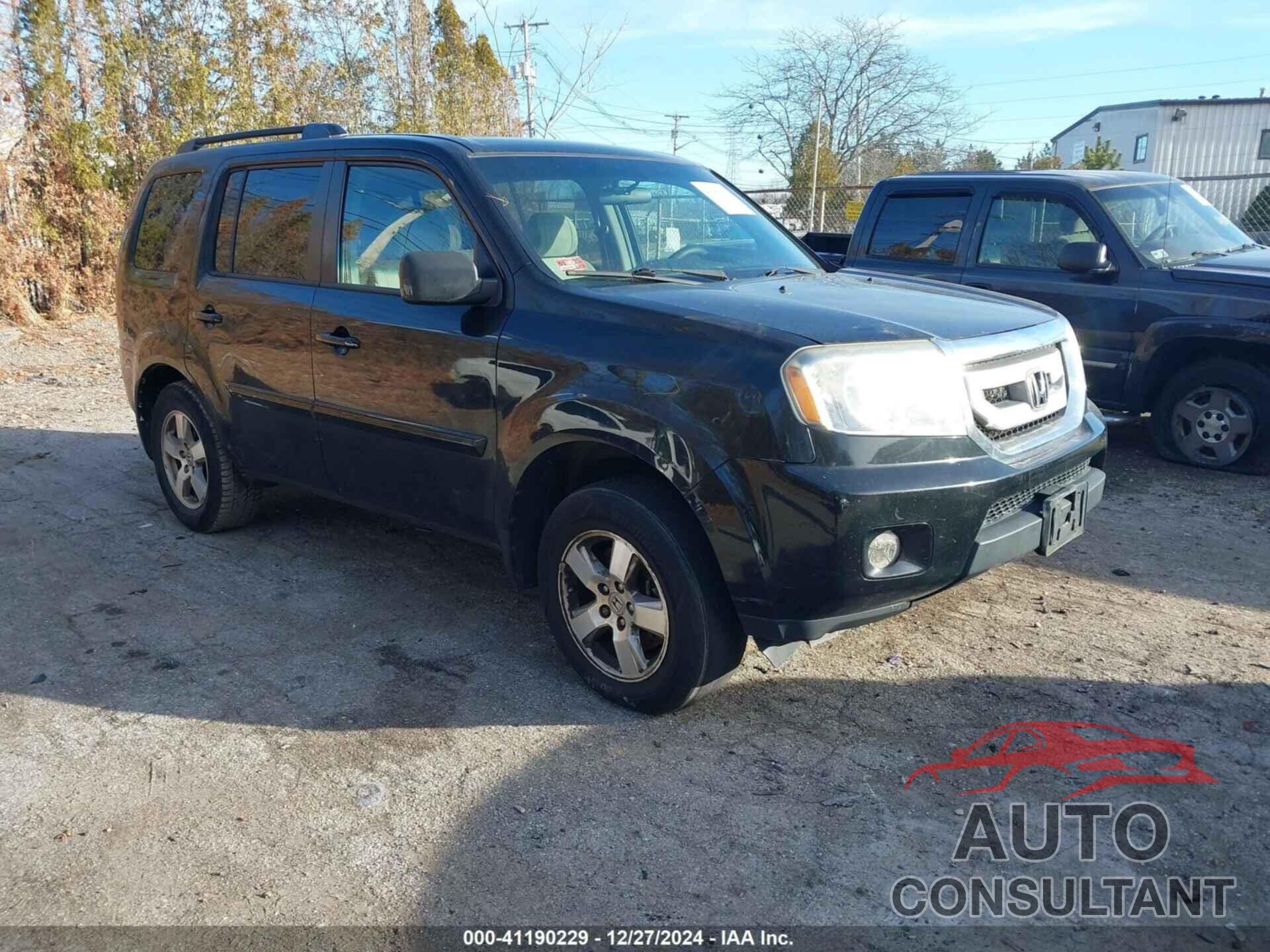 HONDA PILOT 2011 - 5FNYF4H4XBB105553