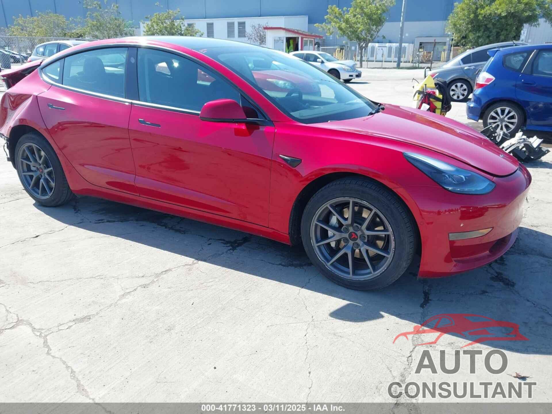 TESLA MODEL 3 2021 - 5YJ3E1EA0MF099562