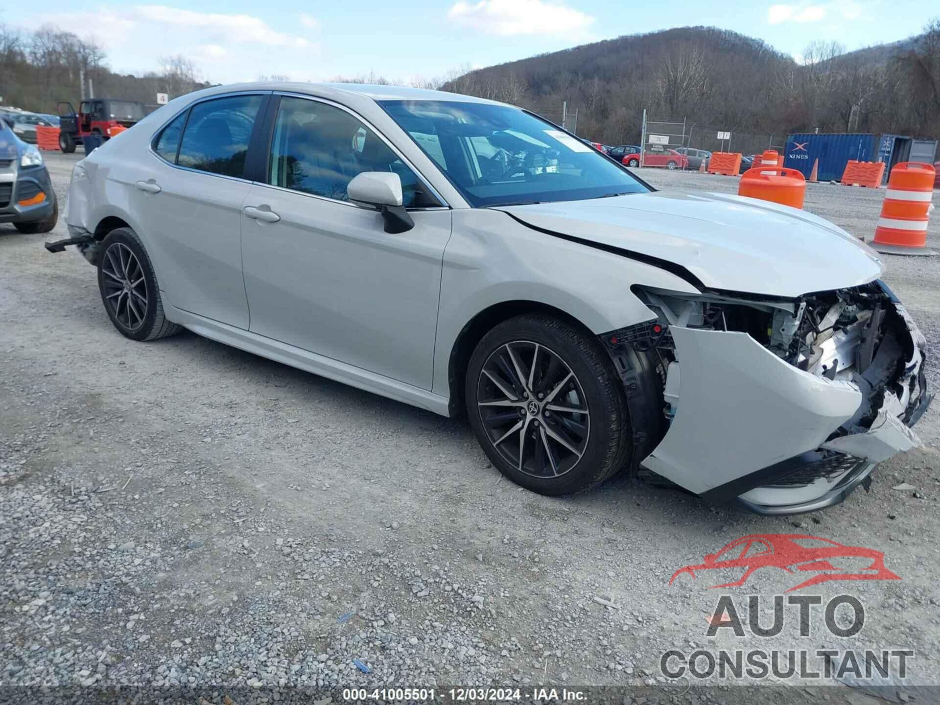 TOYOTA CAMRY 2023 - 4T1G11AKXPU102258