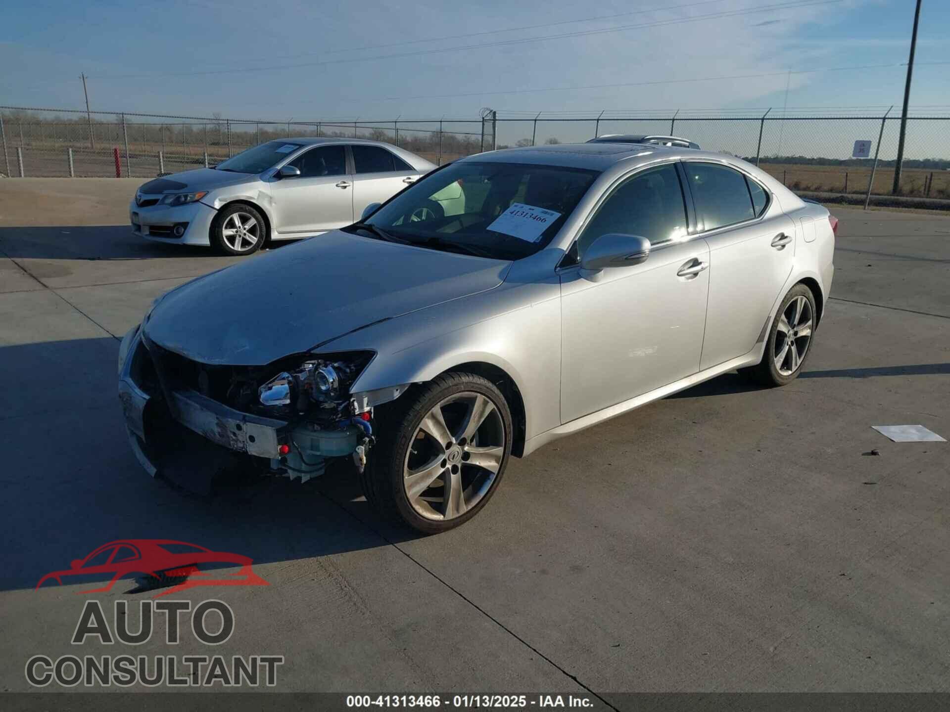 LEXUS IS 2011 - JTHBF5C20B5151426