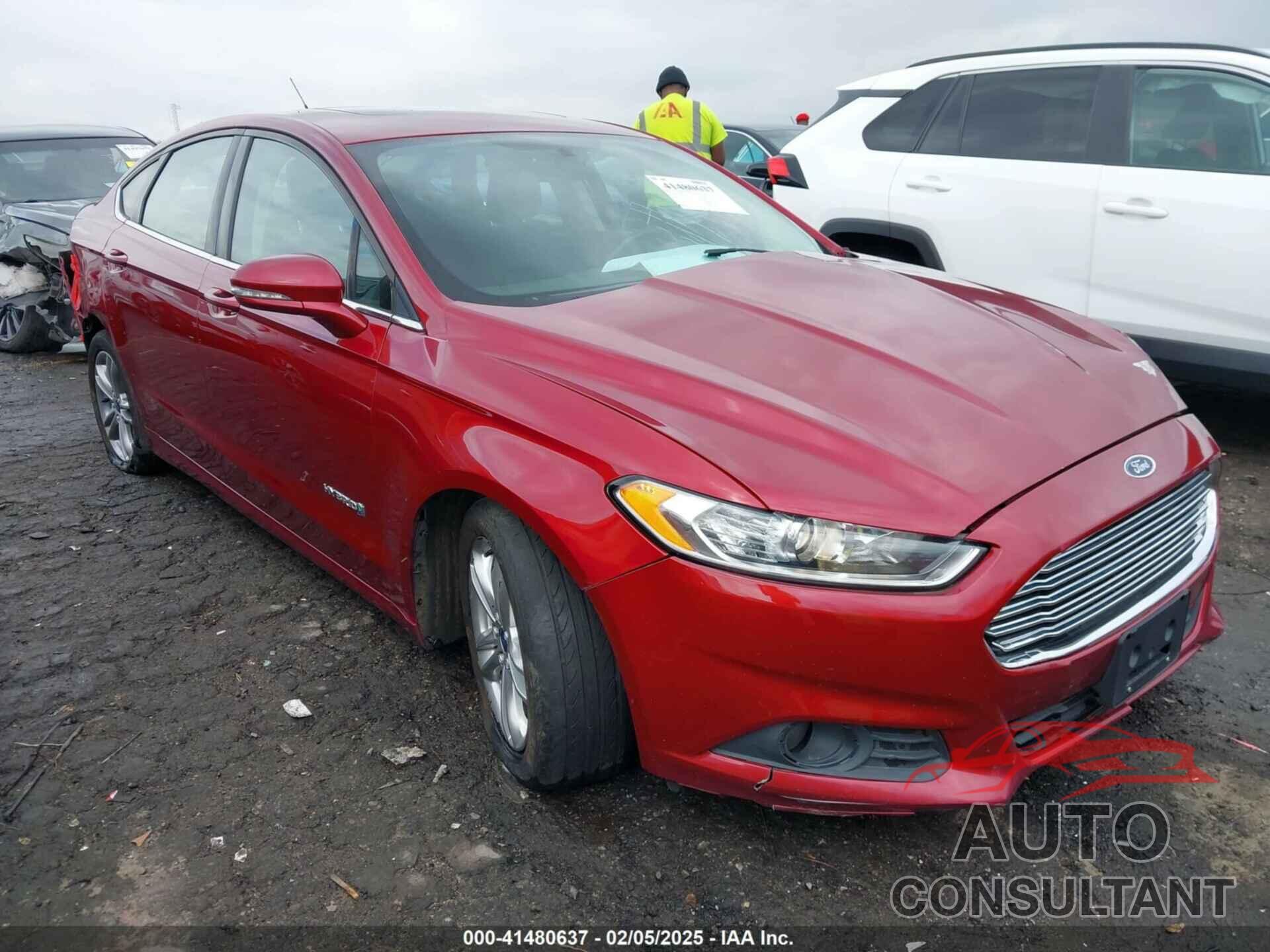 FORD FUSION HYBRID 2015 - 3FA6P0LU8FR157083