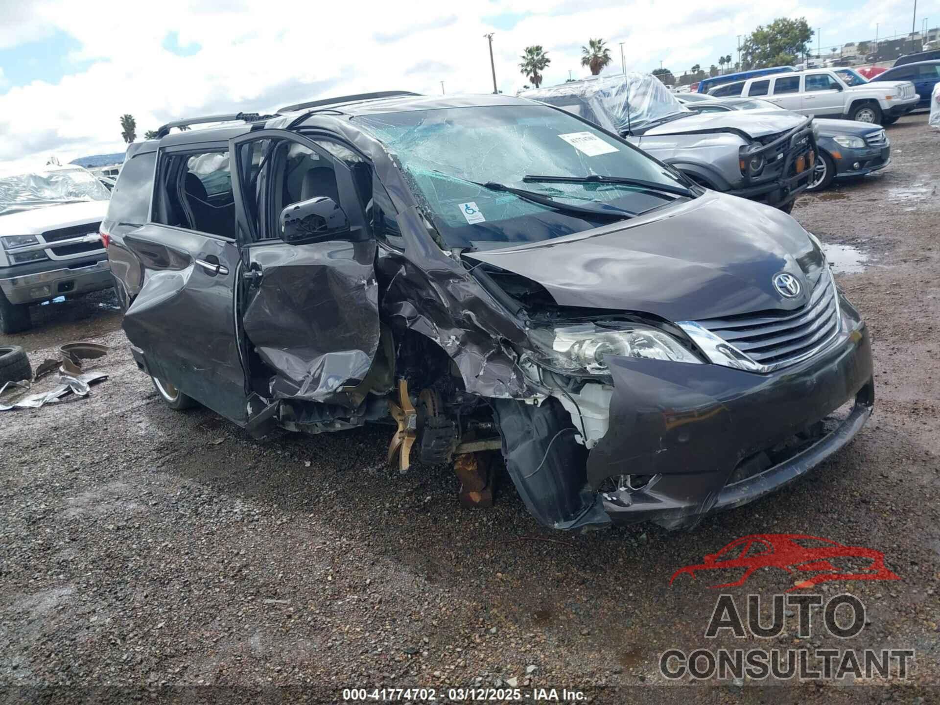 TOYOTA SIENNA 2017 - 5TDYZ3DC0HS882729