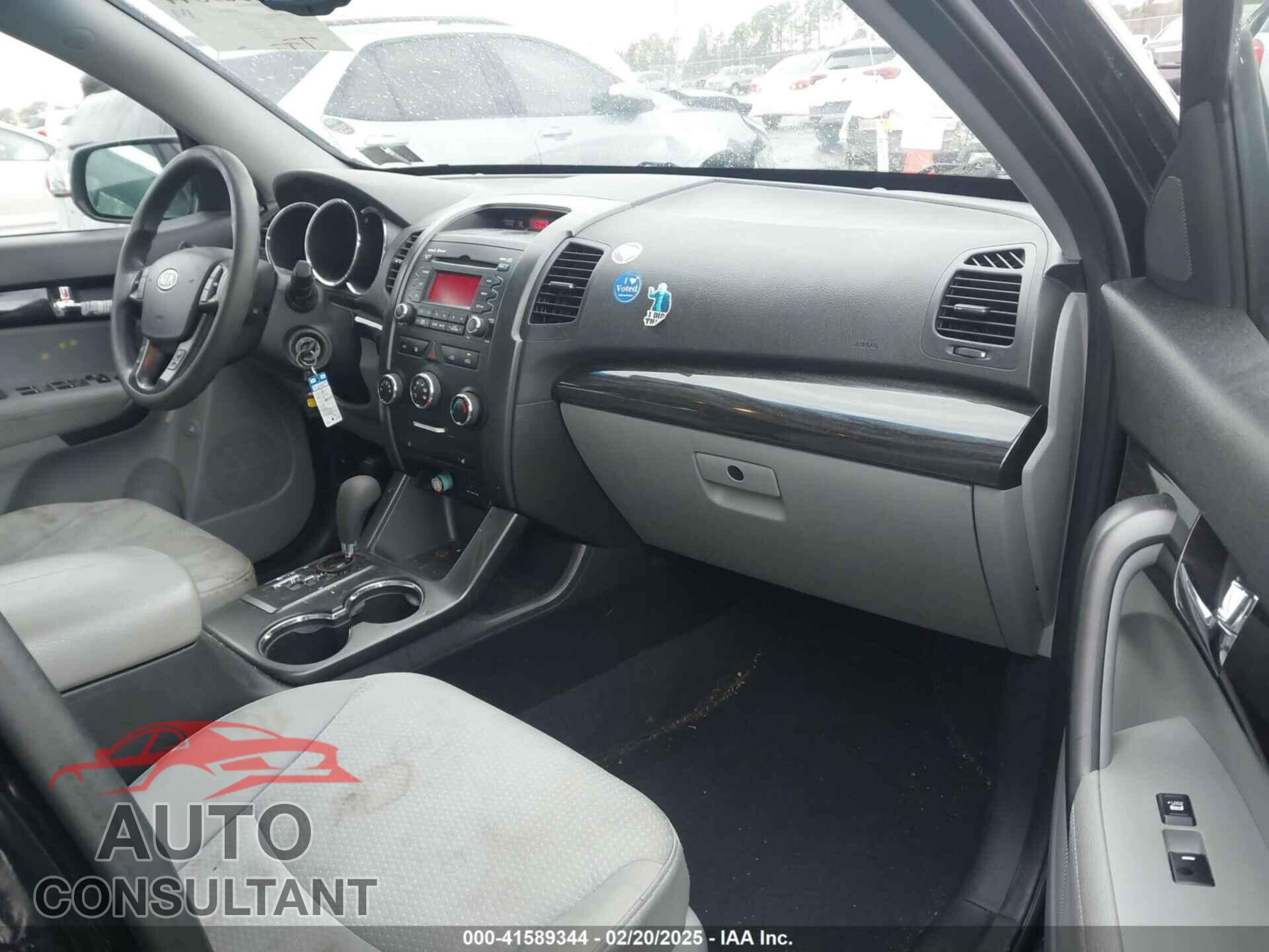 KIA SORENTO 2011 - 5XYKT4A19BG078675