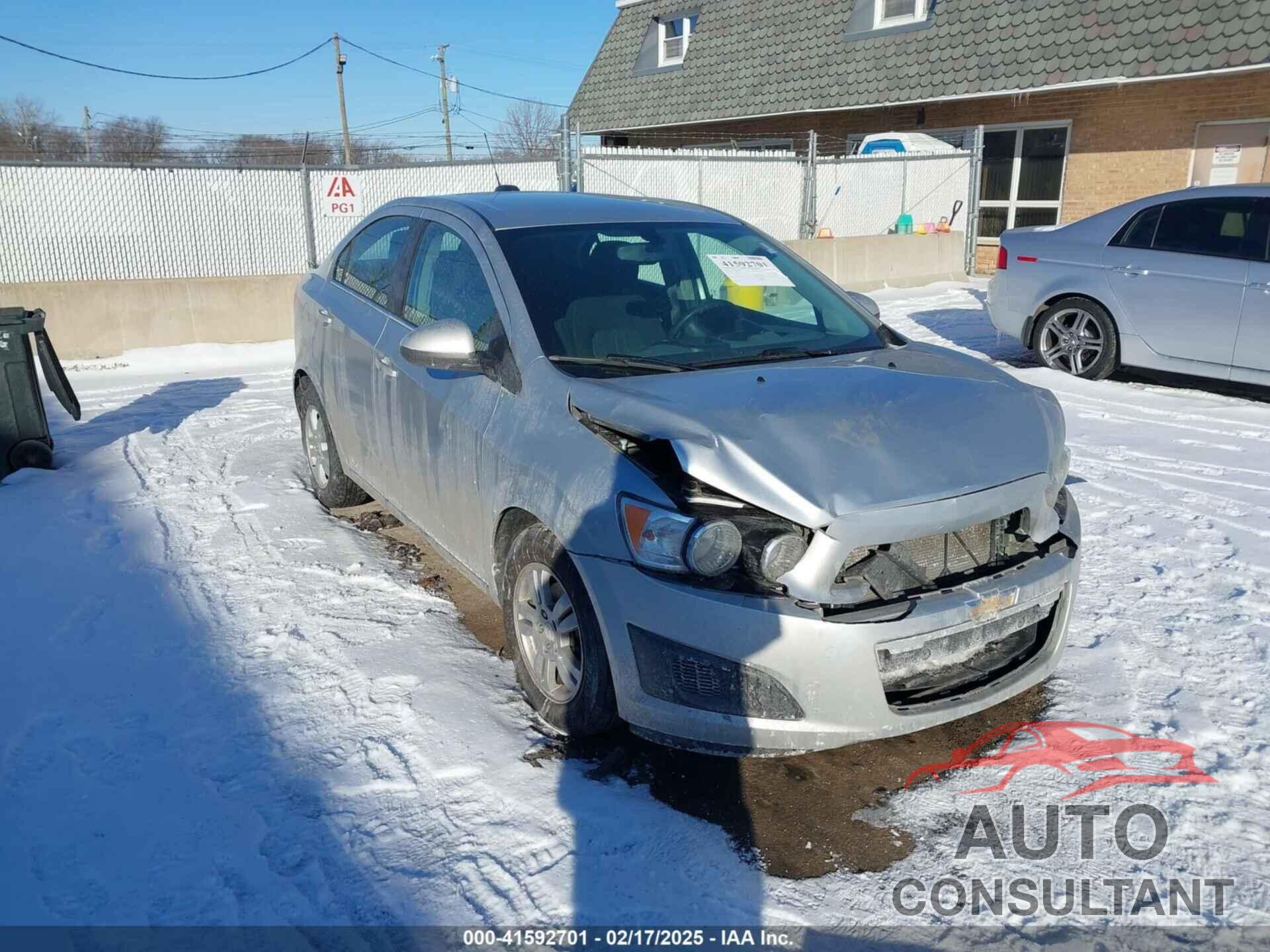CHEVROLET SONIC 2016 - 1G1JC5SH8G4130177