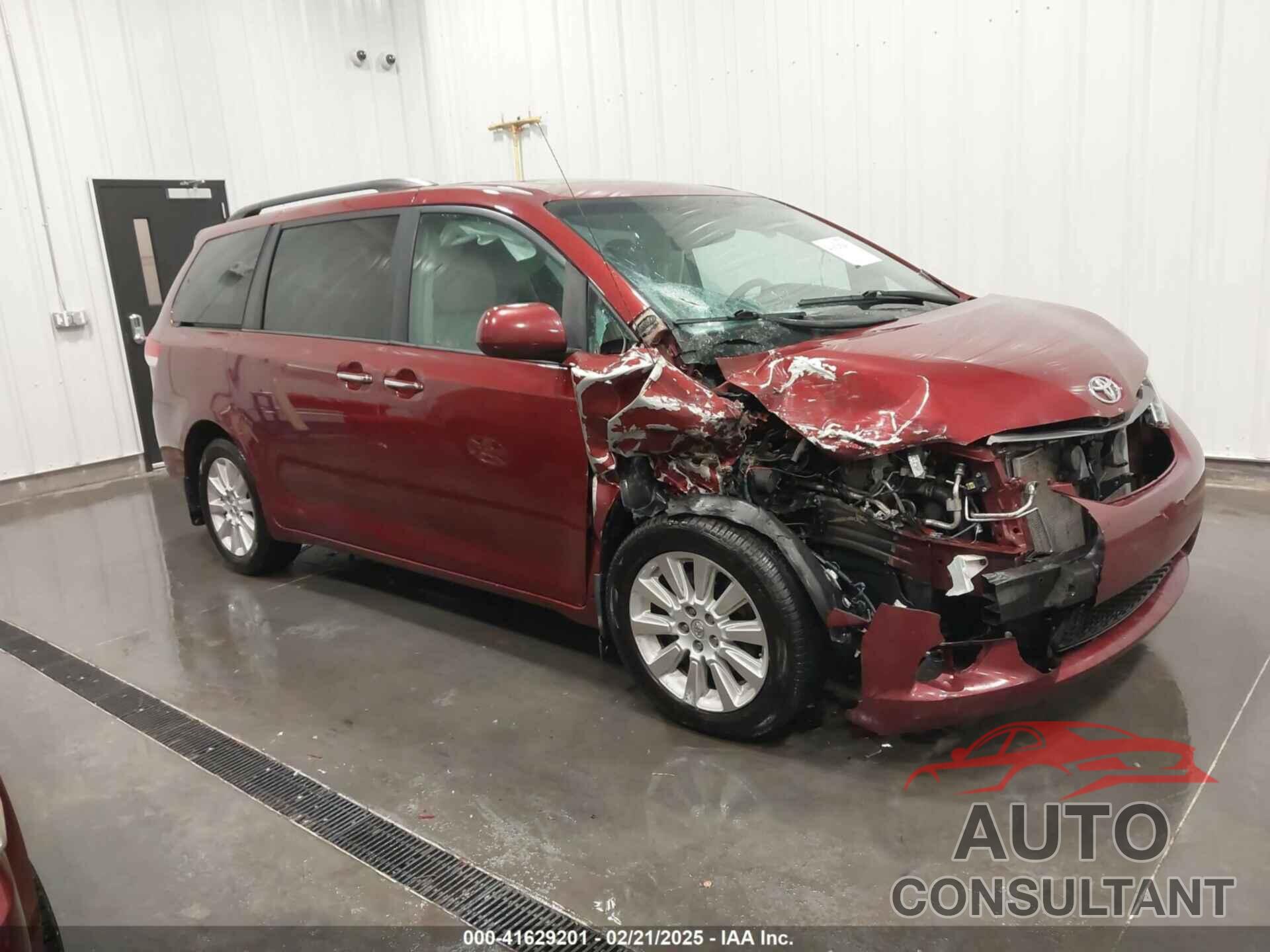 TOYOTA SIENNA 2014 - 5TDDK3DC8ES079682