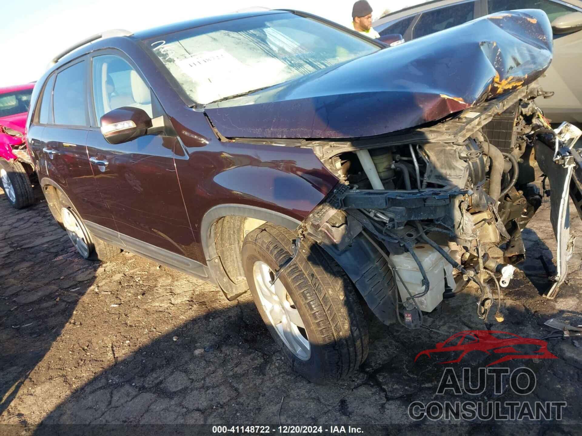KIA SORENTO 2011 - 5XYKT4A15BG162573