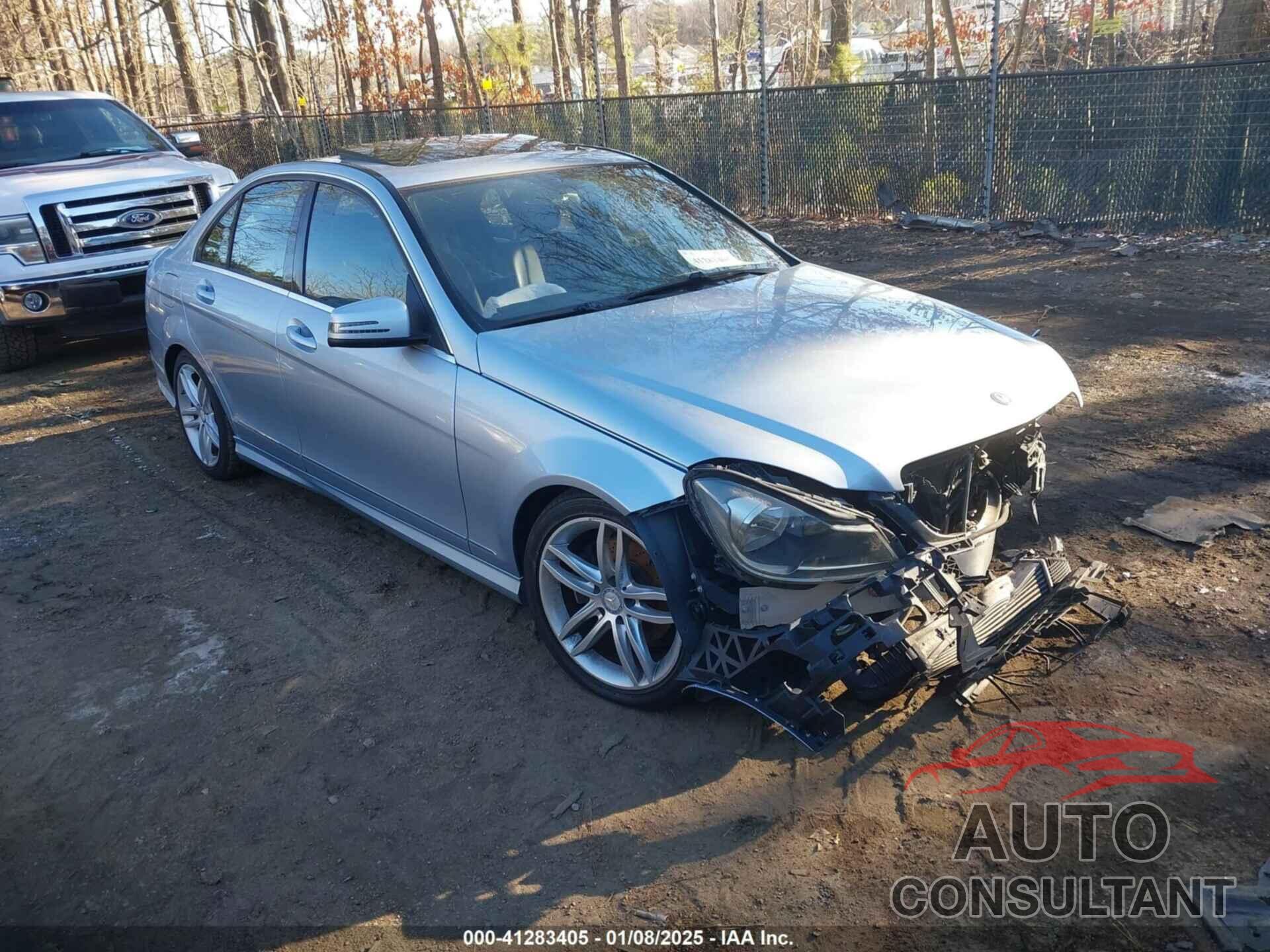 MERCEDES-BENZ C 250 2013 - WDDGF4HB9DR248362