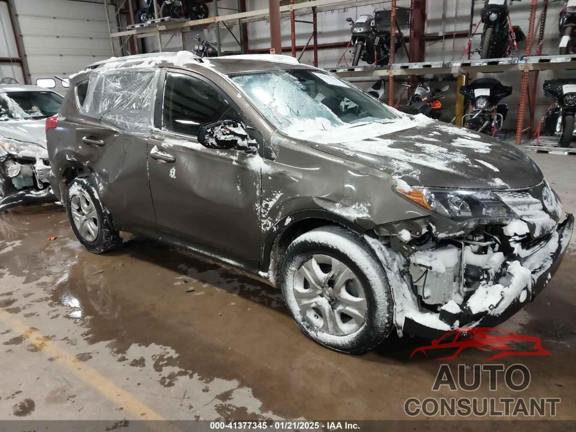 TOYOTA RAV4 2015 - JTMBFREV4FD141753