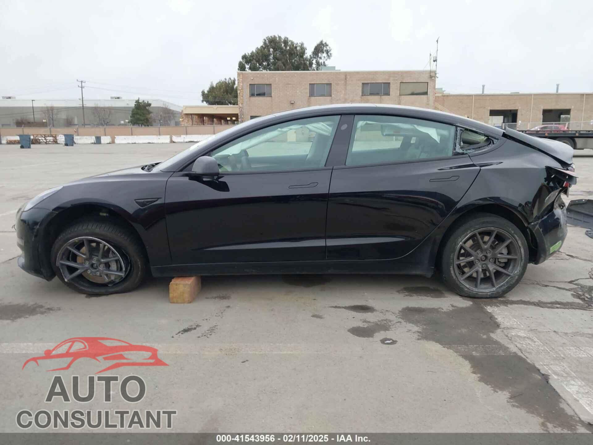 TESLA MODEL 3 2023 - 5YJ3E1EB8PF393501