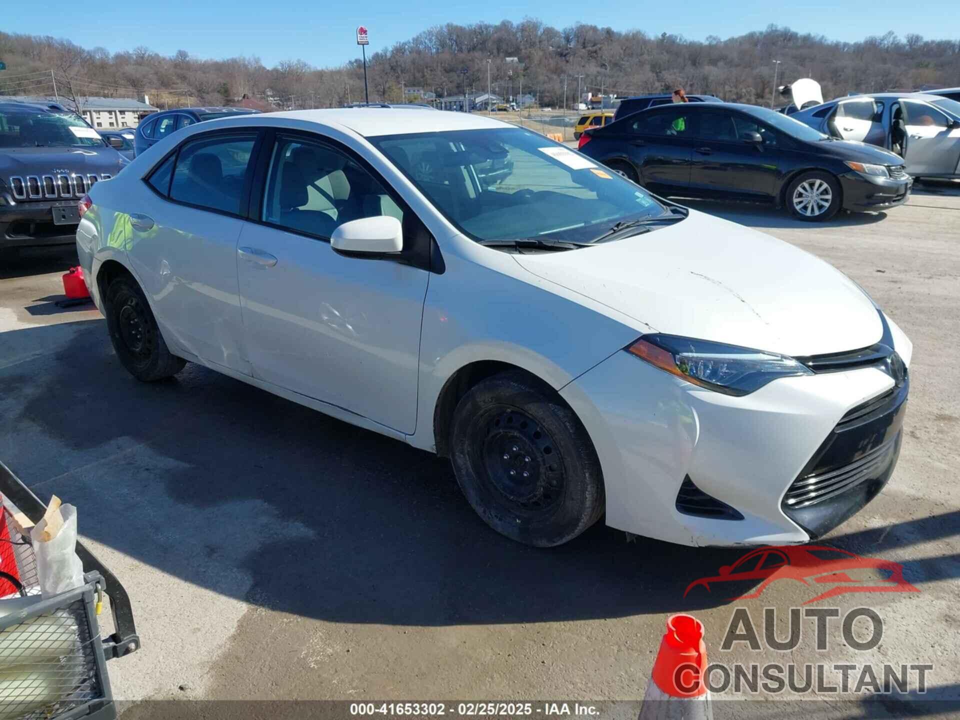 TOYOTA COROLLA 2017 - 5YFBURHE3HP720542
