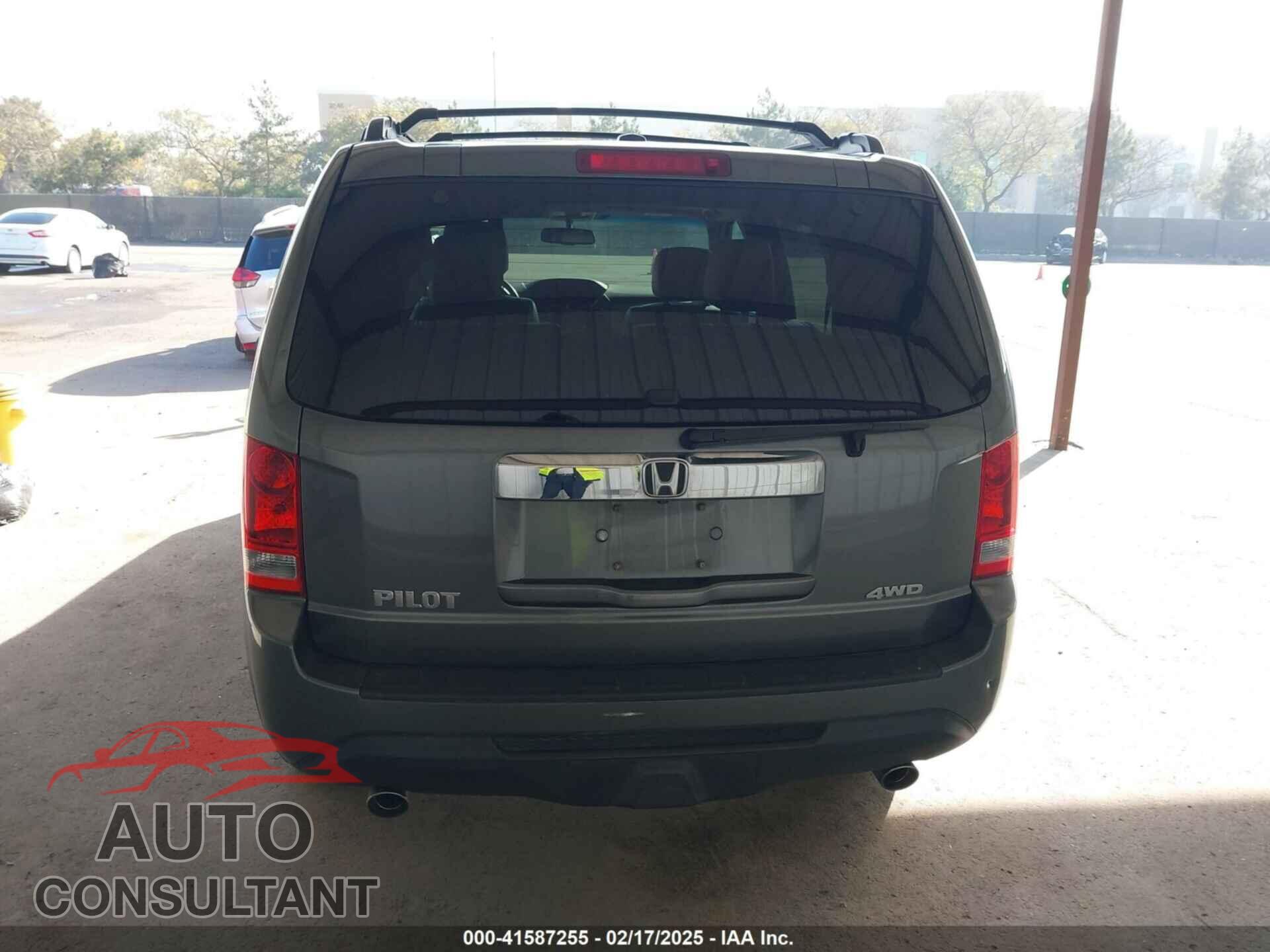 HONDA PILOT 2013 - 5FNYF4H59DB002300