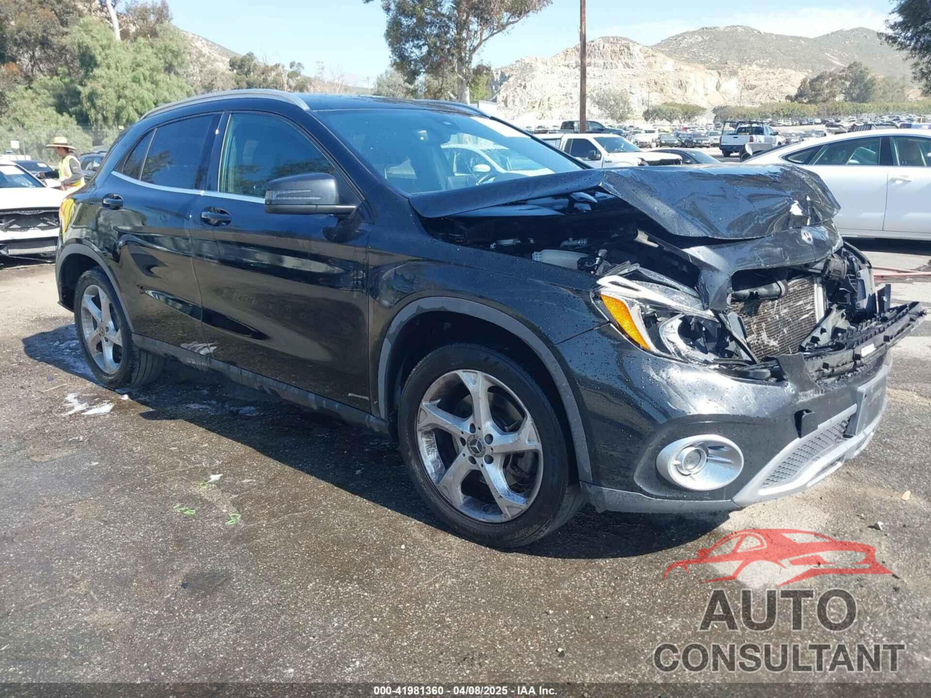 MERCEDES-BENZ GLA 250 2019 - WDCTG4EB3KU011252