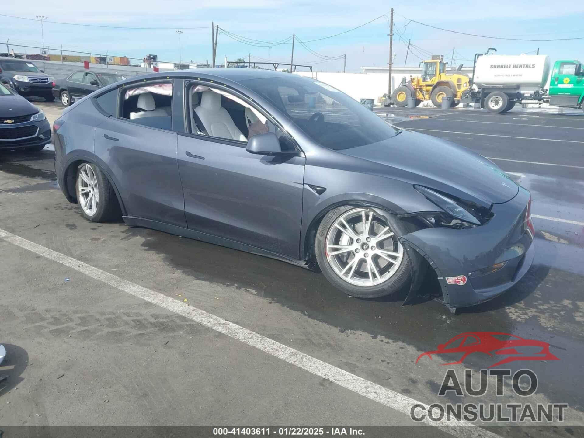 TESLA MODEL Y 2023 - 7SAYGAEE2PF813704