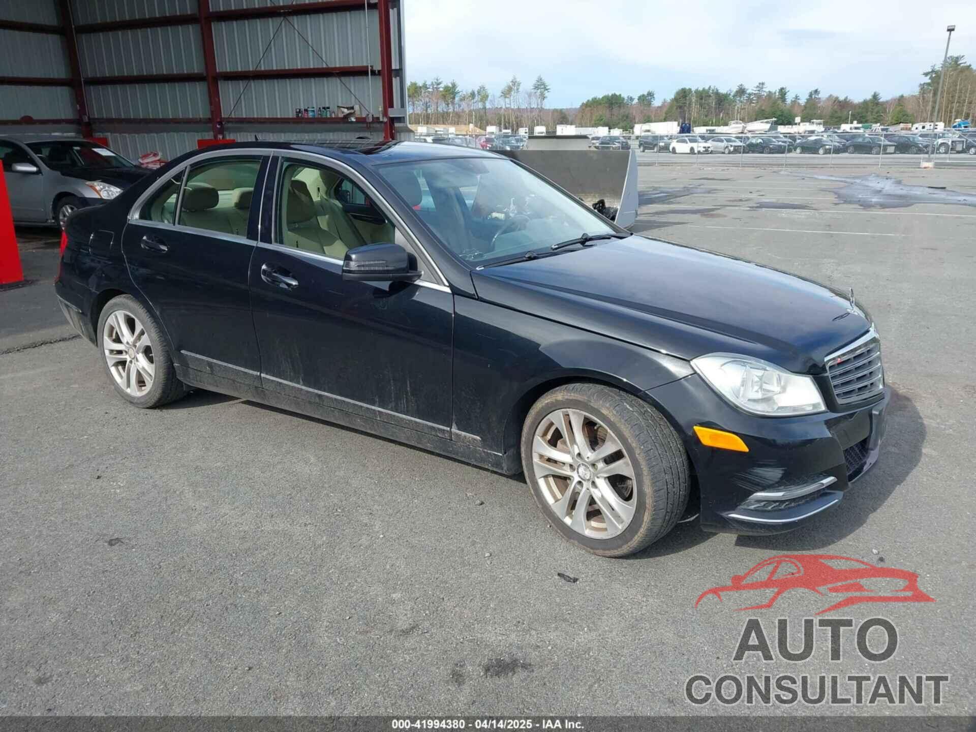 MERCEDES-BENZ C 300 2012 - WDDGF8BB5CR234361