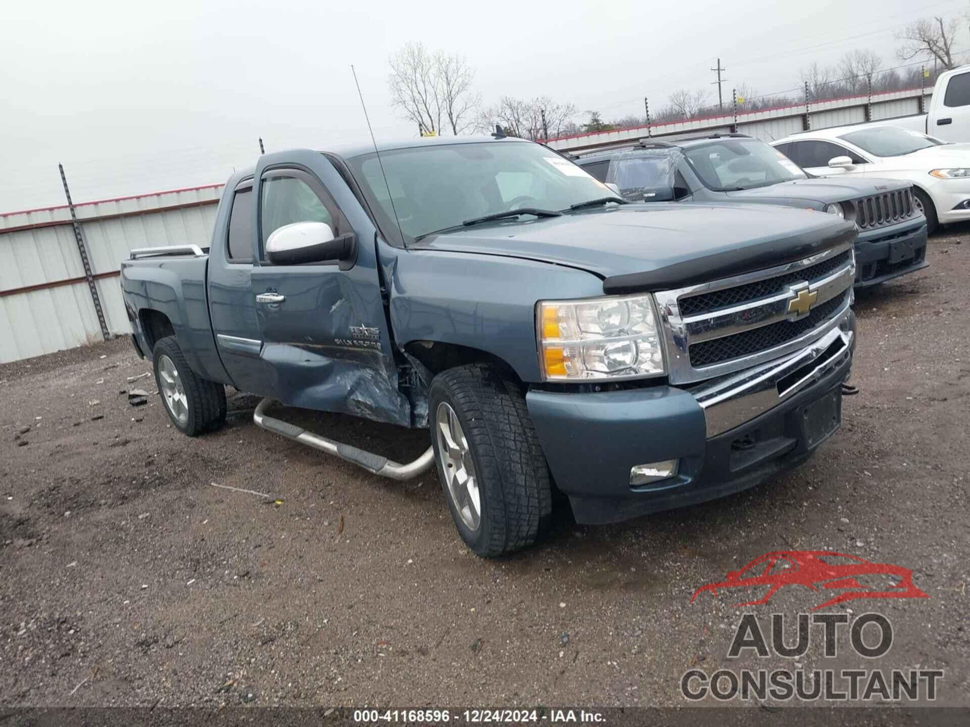 CHEVROLET SILVERADO 1500 2011 - 1GCRCSE08BZ440582