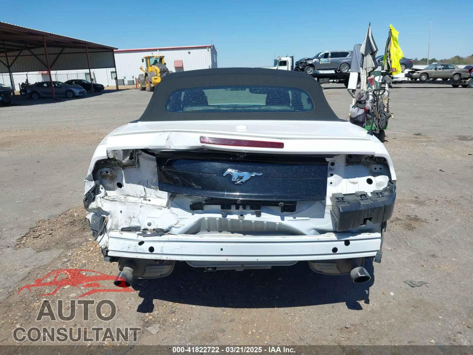 FORD MUSTANG 2021 - 1FATP8UH6M5103056