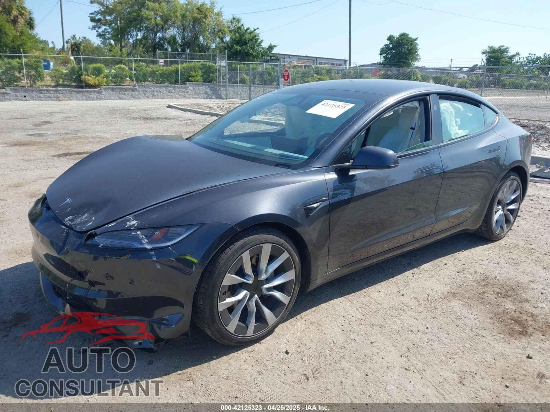 TESLA MODEL 3 2024 - 5YJ3E1EB2RF832663