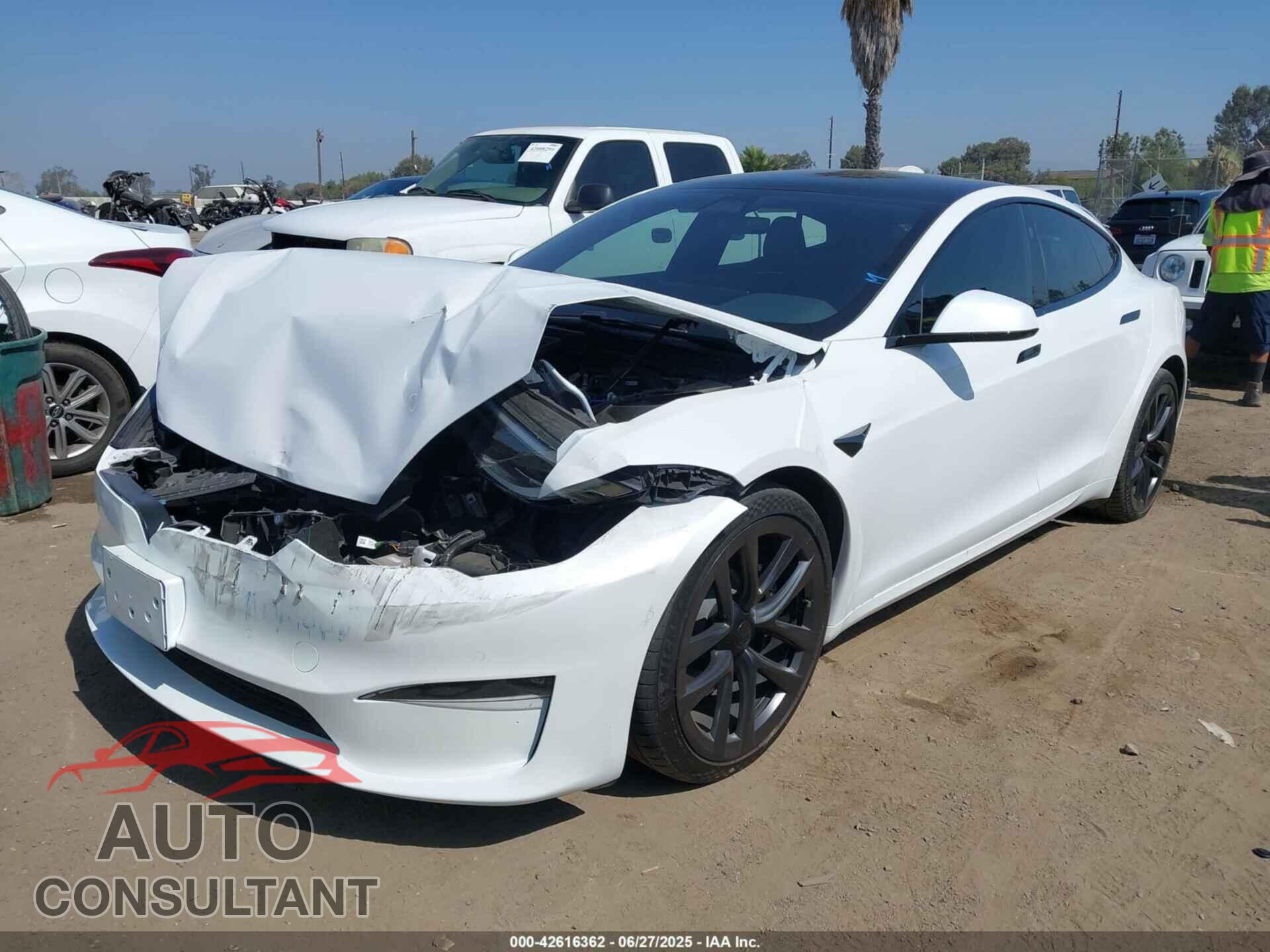 TESLA MODEL S 2023 - 5YJSA1E68PF499022