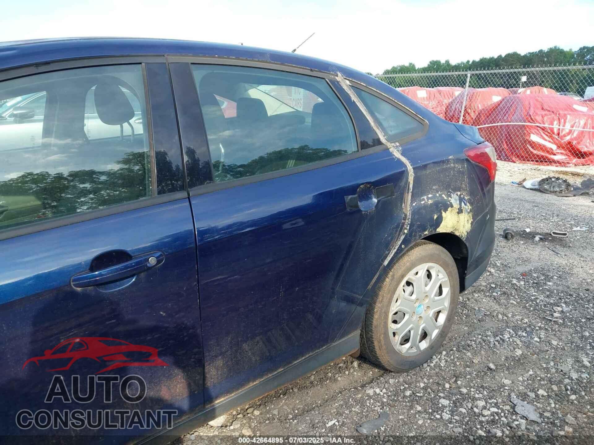 FORD FOCUS 2012 - 1FAHP3F22CL148412