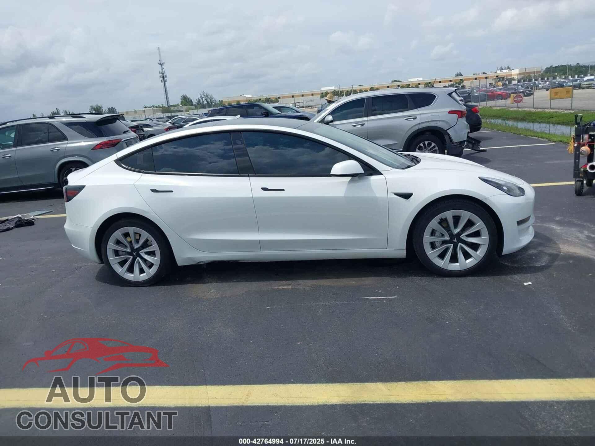TESLA MODEL 3 2023 - 5YJ3E1EA2PF428752