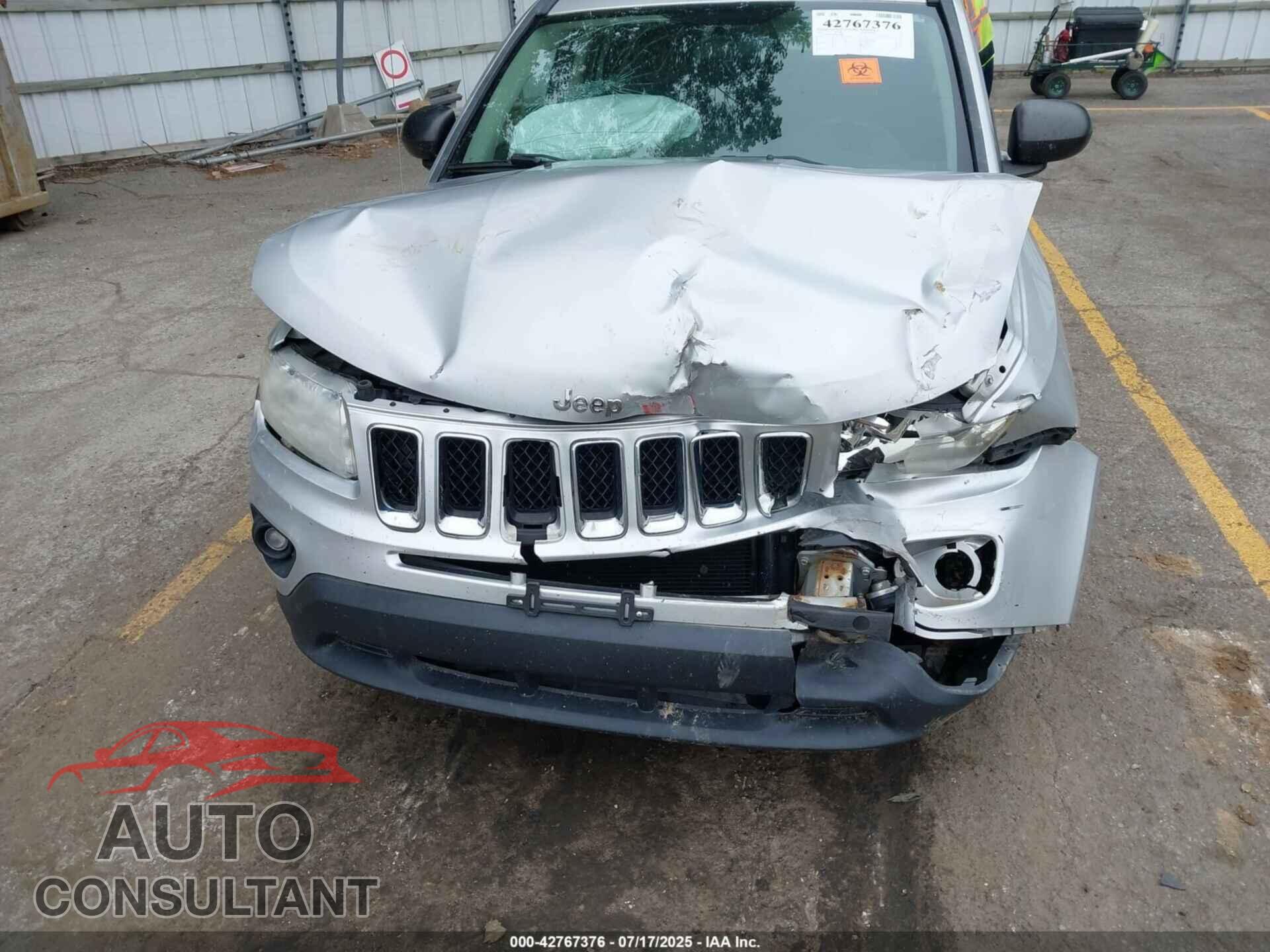 JEEP COMPASS 2011 - 1J4NF1FB2BD148448