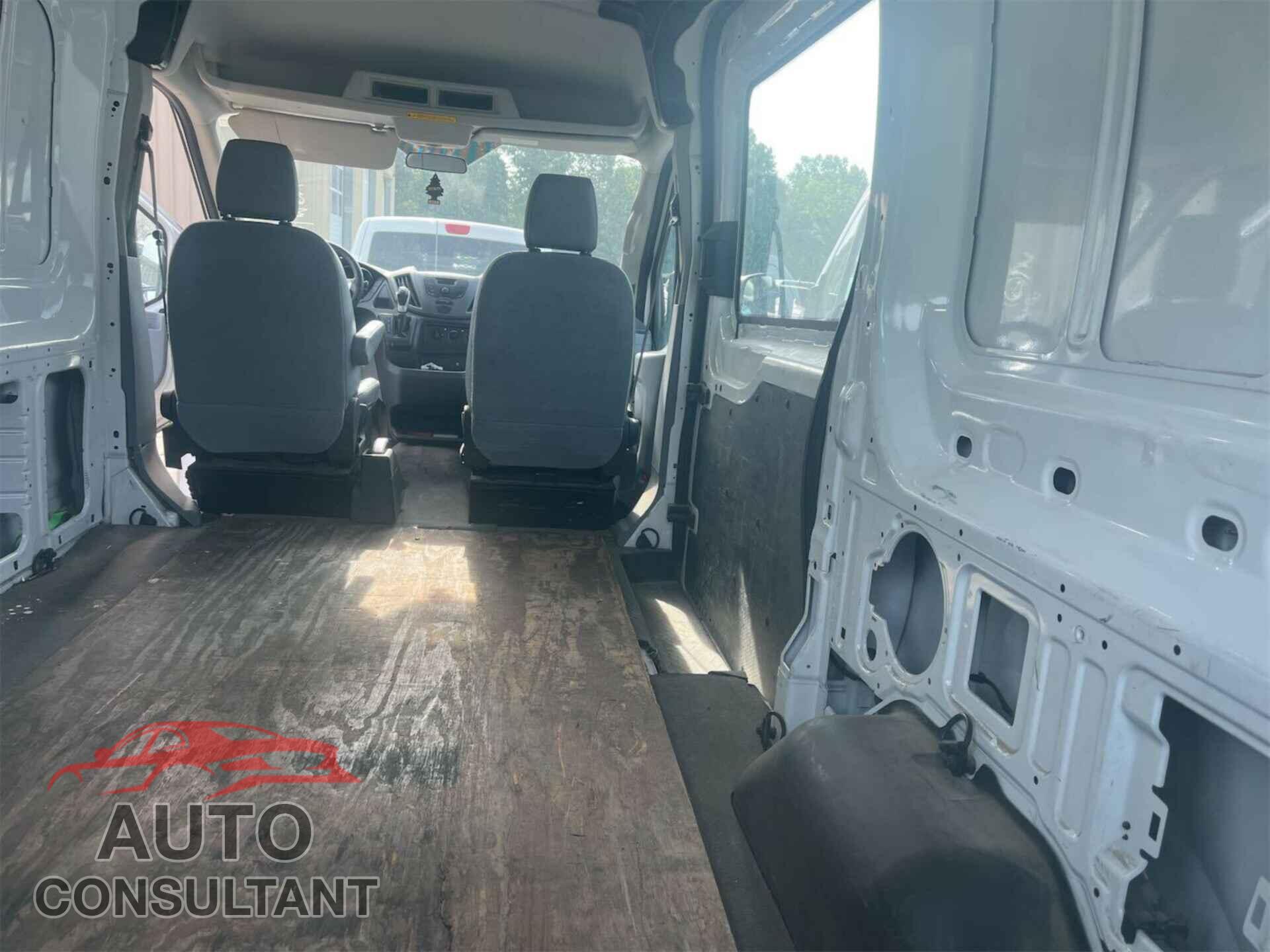 FORD TRANSIT 2015 - 1FTNR1CM2FKA48757