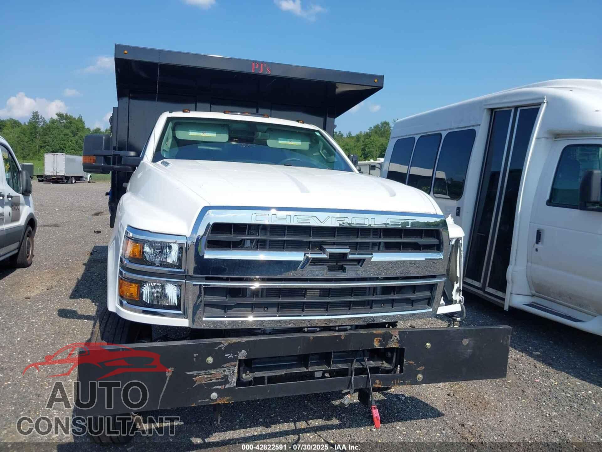CHEVROLET SILVERADO MD 2023 - 1HTKHPVH7PH728020