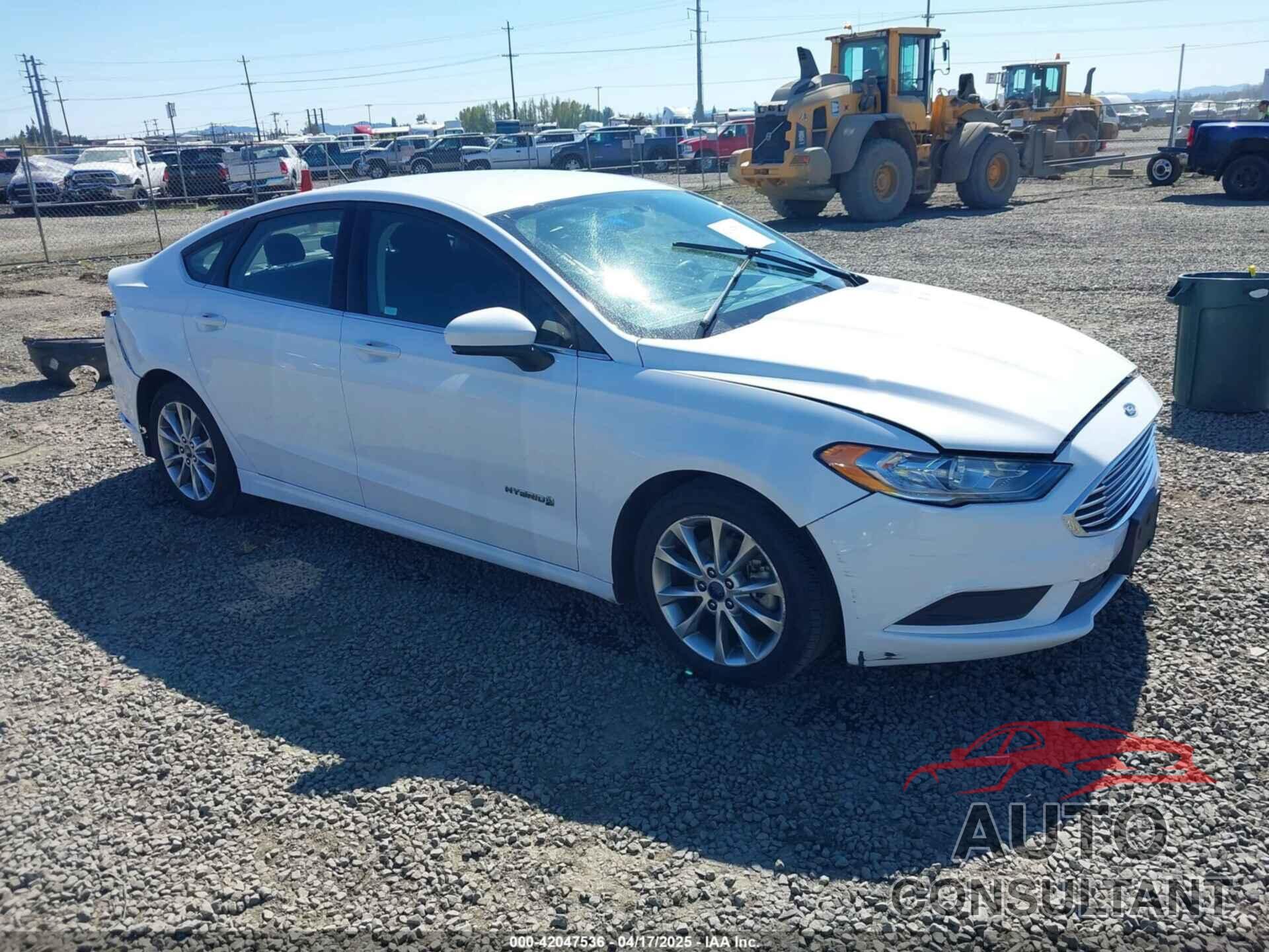 FORD FUSION HYBRID 2017 - 3FA6P0LU9HR400659